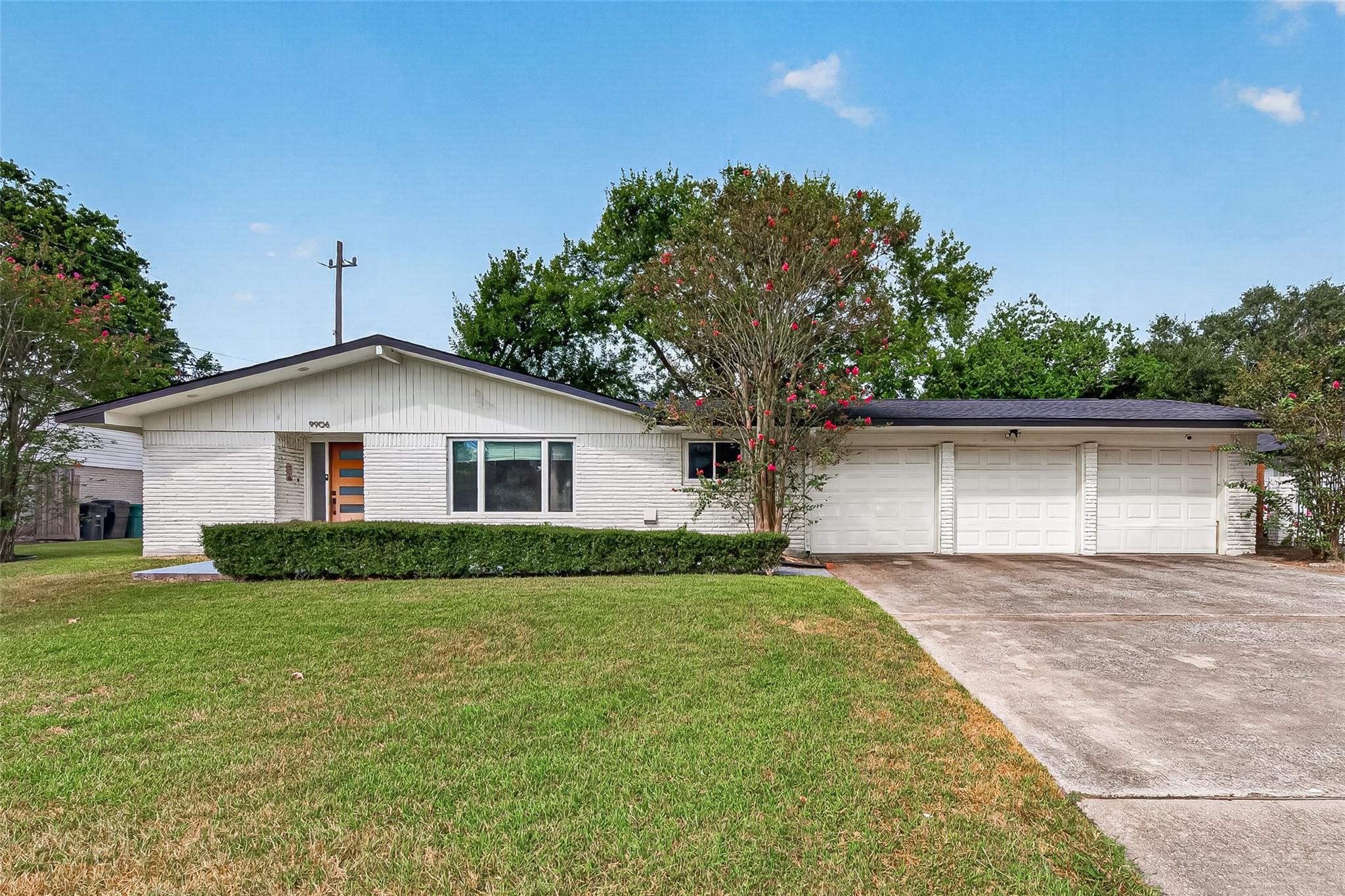 9906 Cliffwood Drive — photo