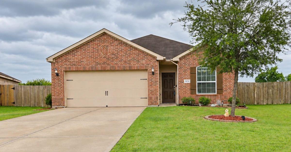 1634 Pink Stone Drive — photo