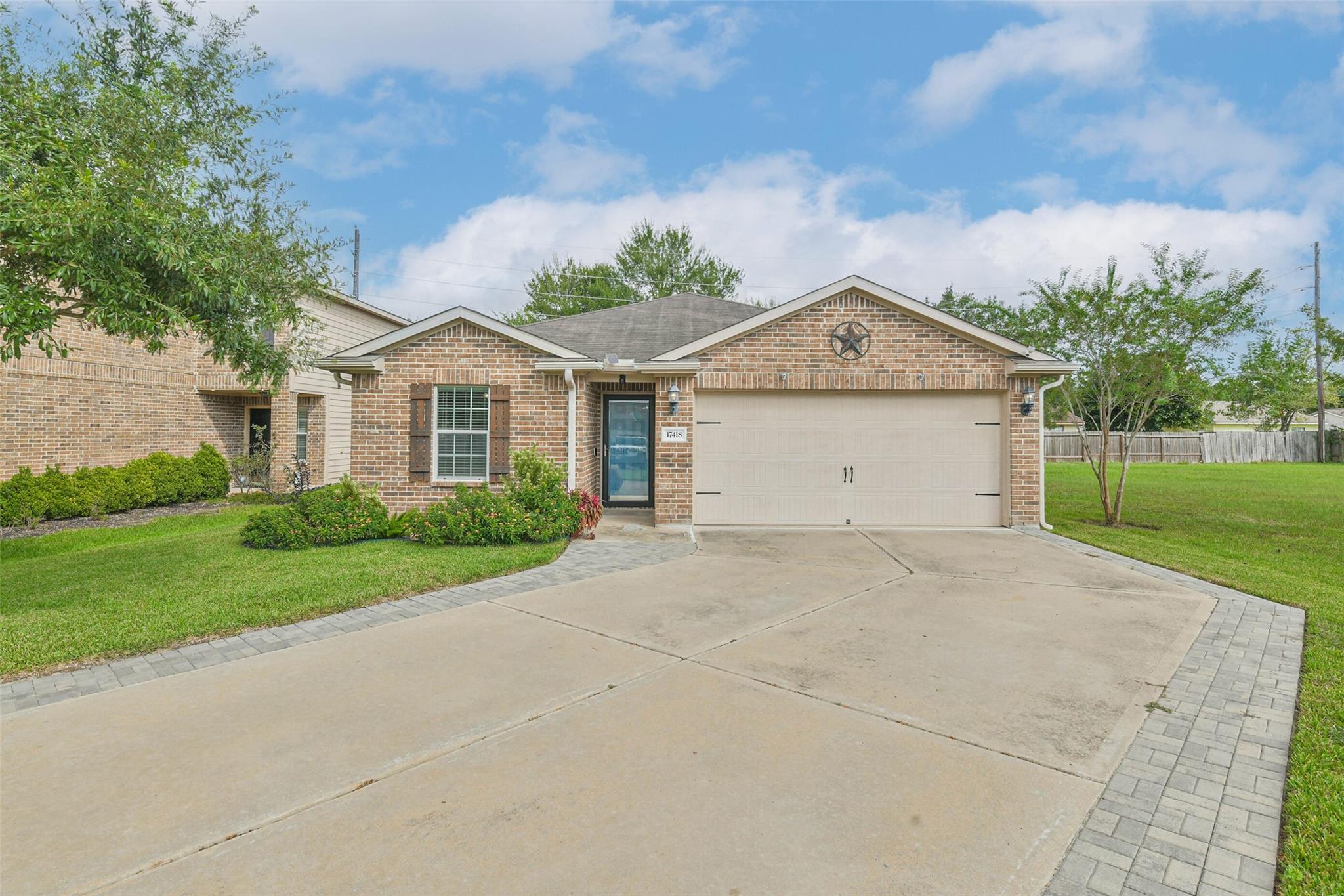 17418 Cedar Rock Drive — photo