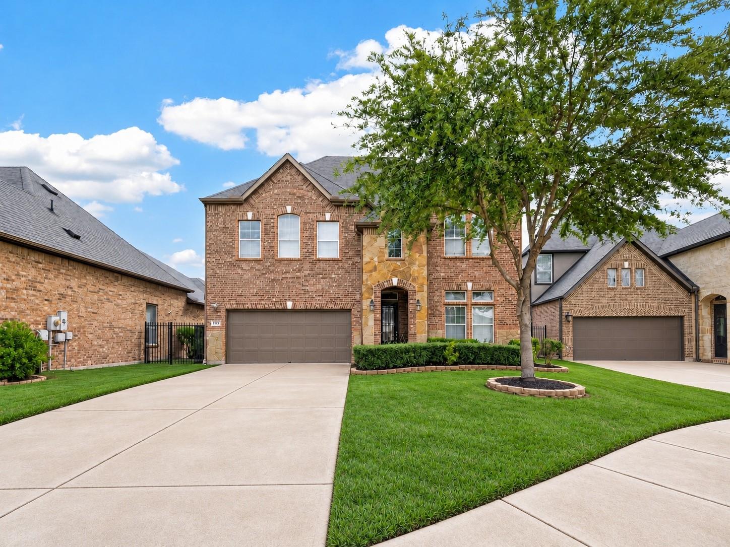 5247 Pickford Grove — photo
