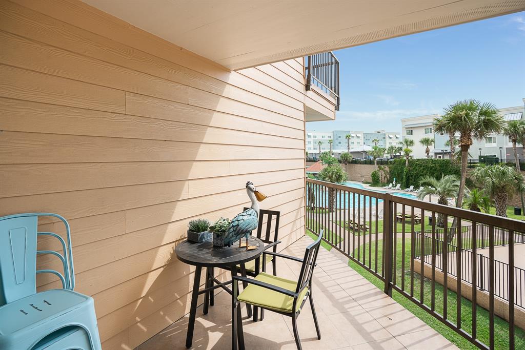 9520 Seawall Boulevard #139 — photo
