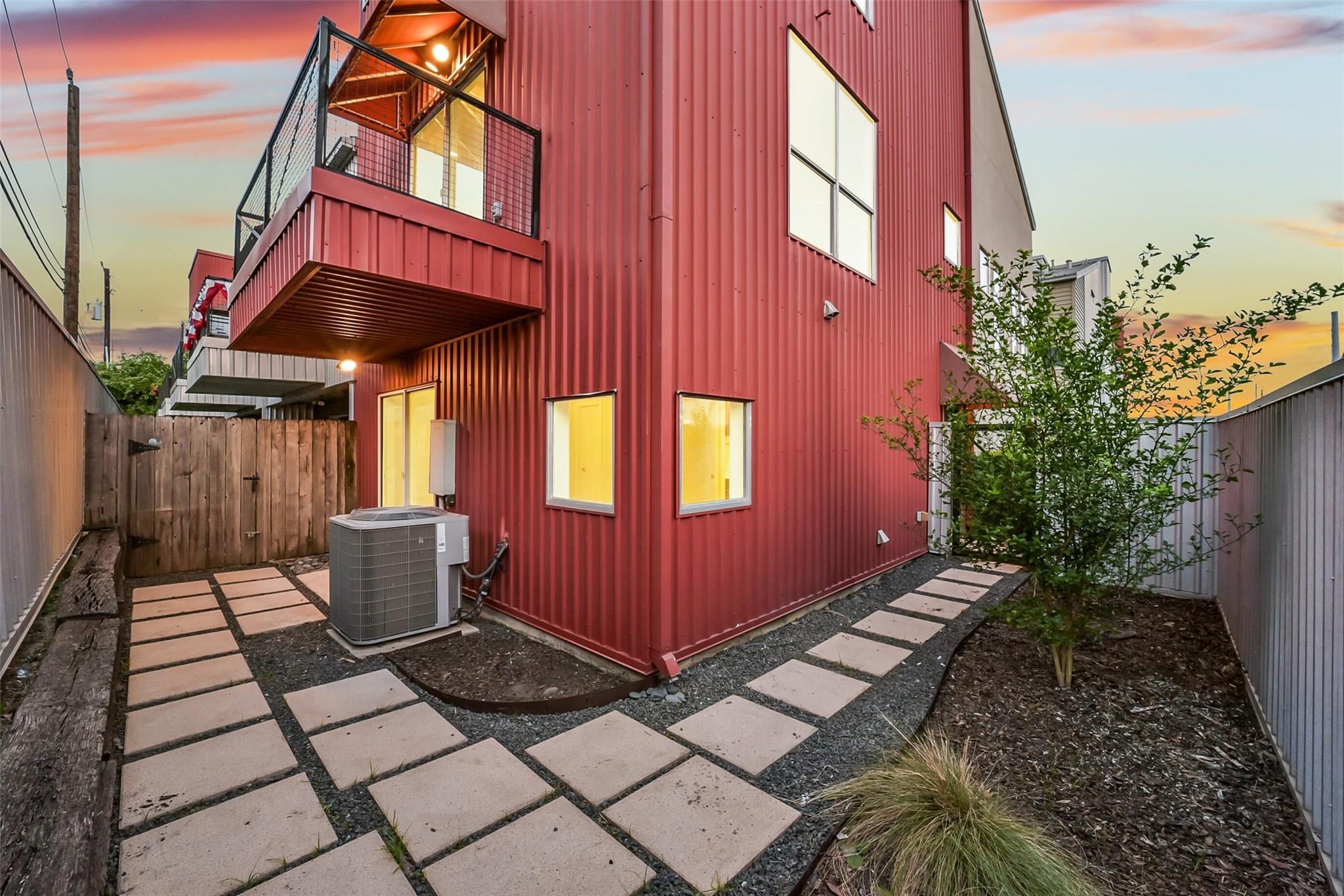 355 Sydnor Street — photo