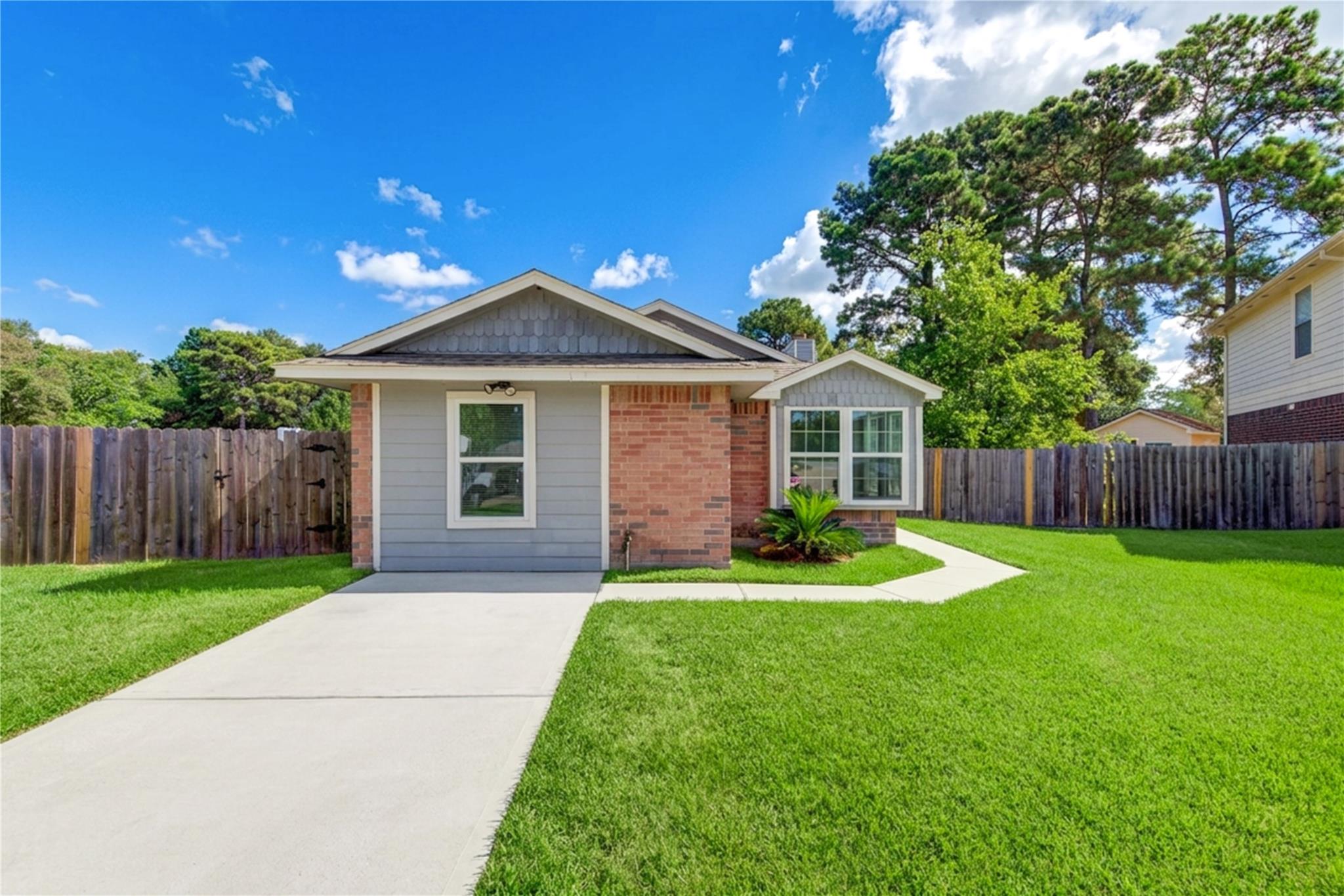 15814 Murrelet Court — photo