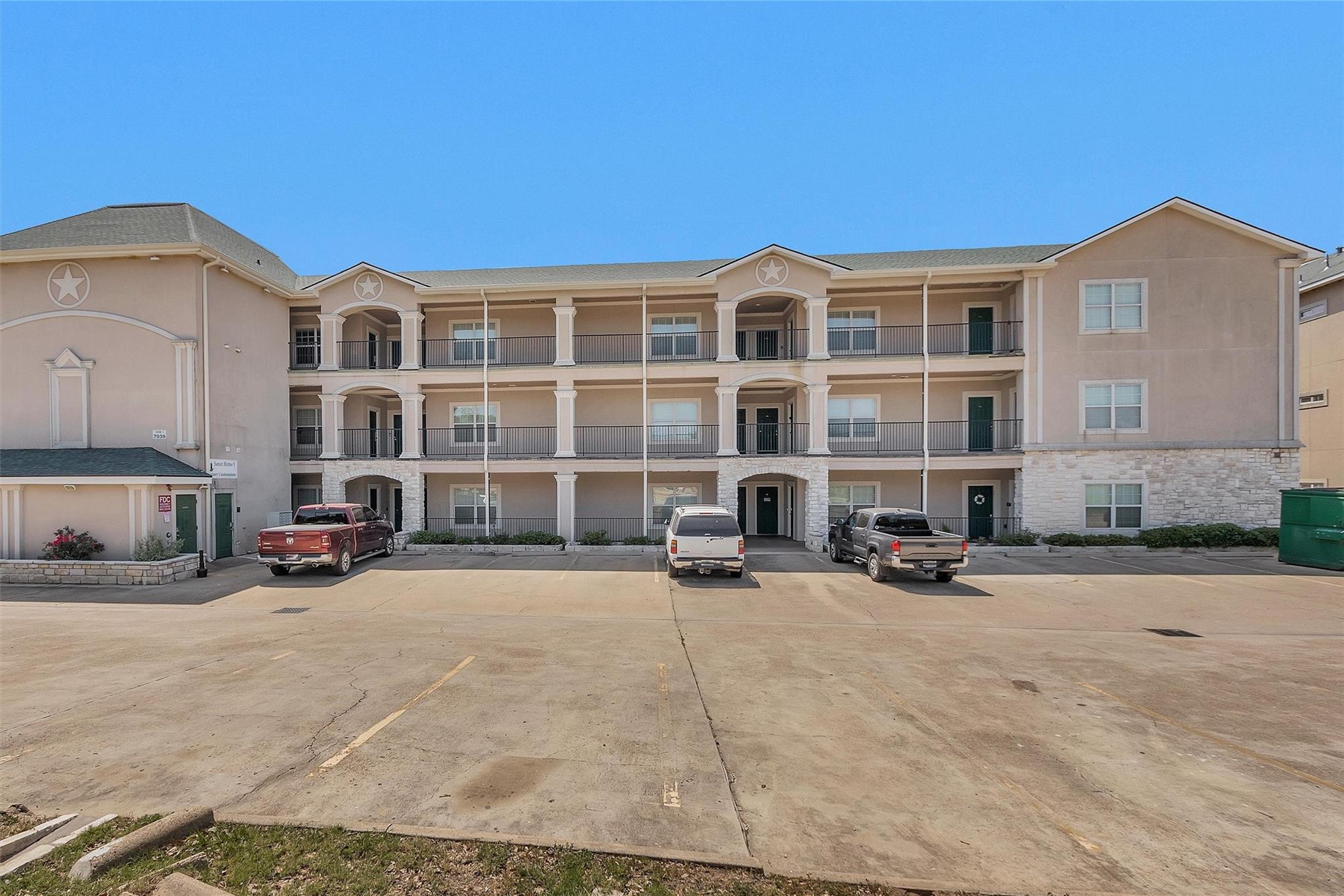 7039 Kingston Cove Ln #309 — photo