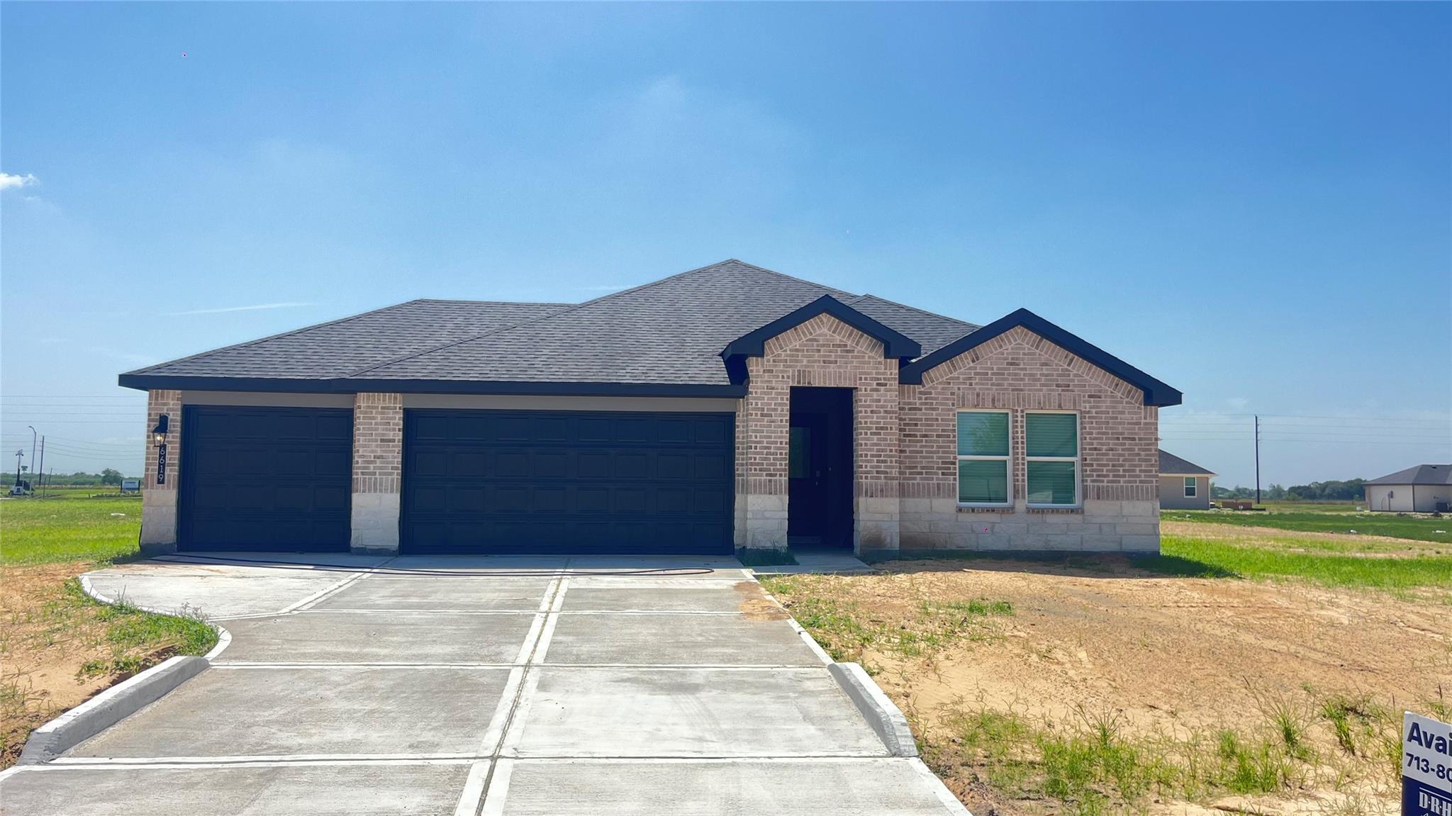 6619 Kingfisher Lane — photo