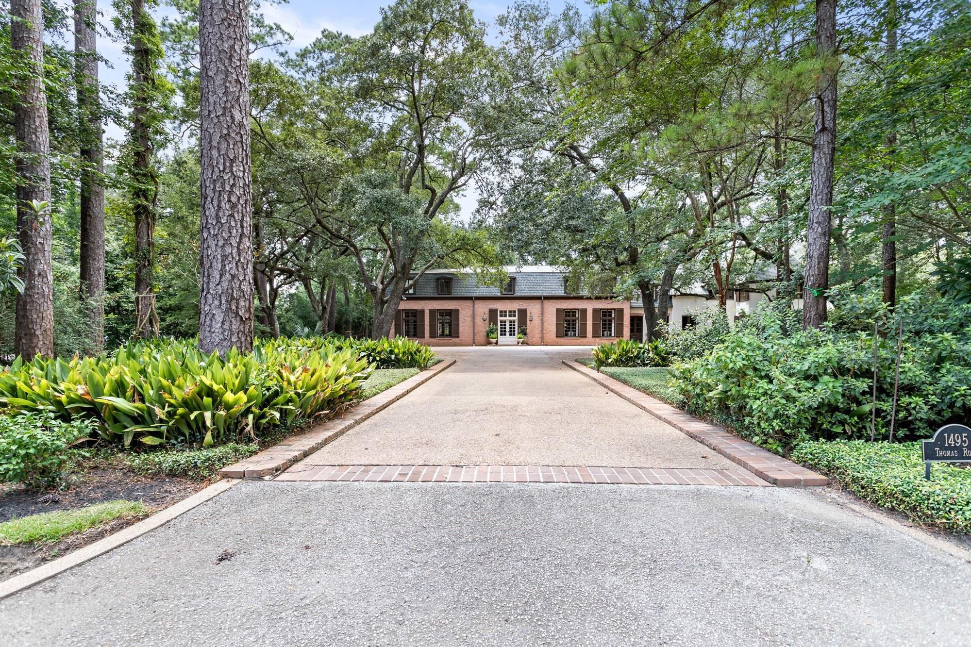 1495 Thomas Road — photo