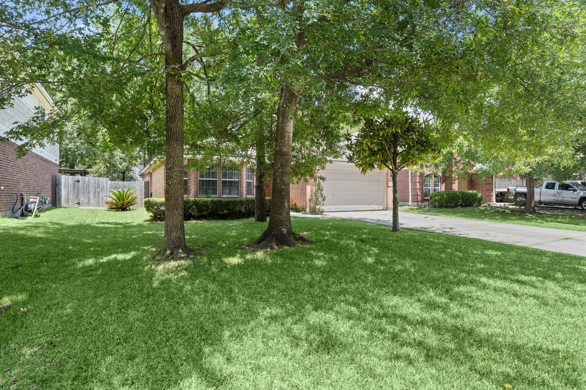 166 Fairwind Trail Drive, Conroe, TX 77385 — photo 3