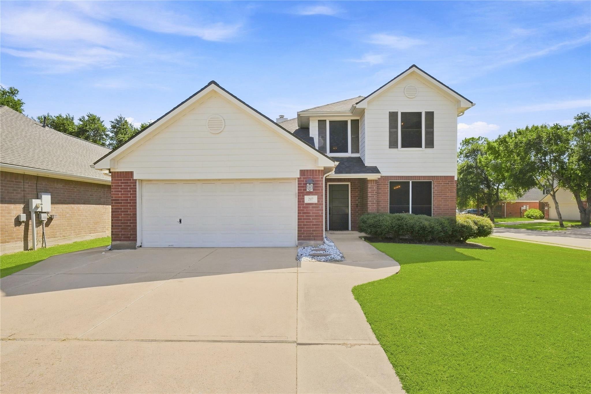 217 Fox Springs Court — photo