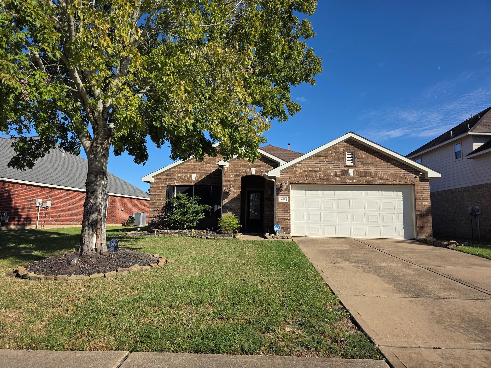 611 Arbor Green Lane — photo