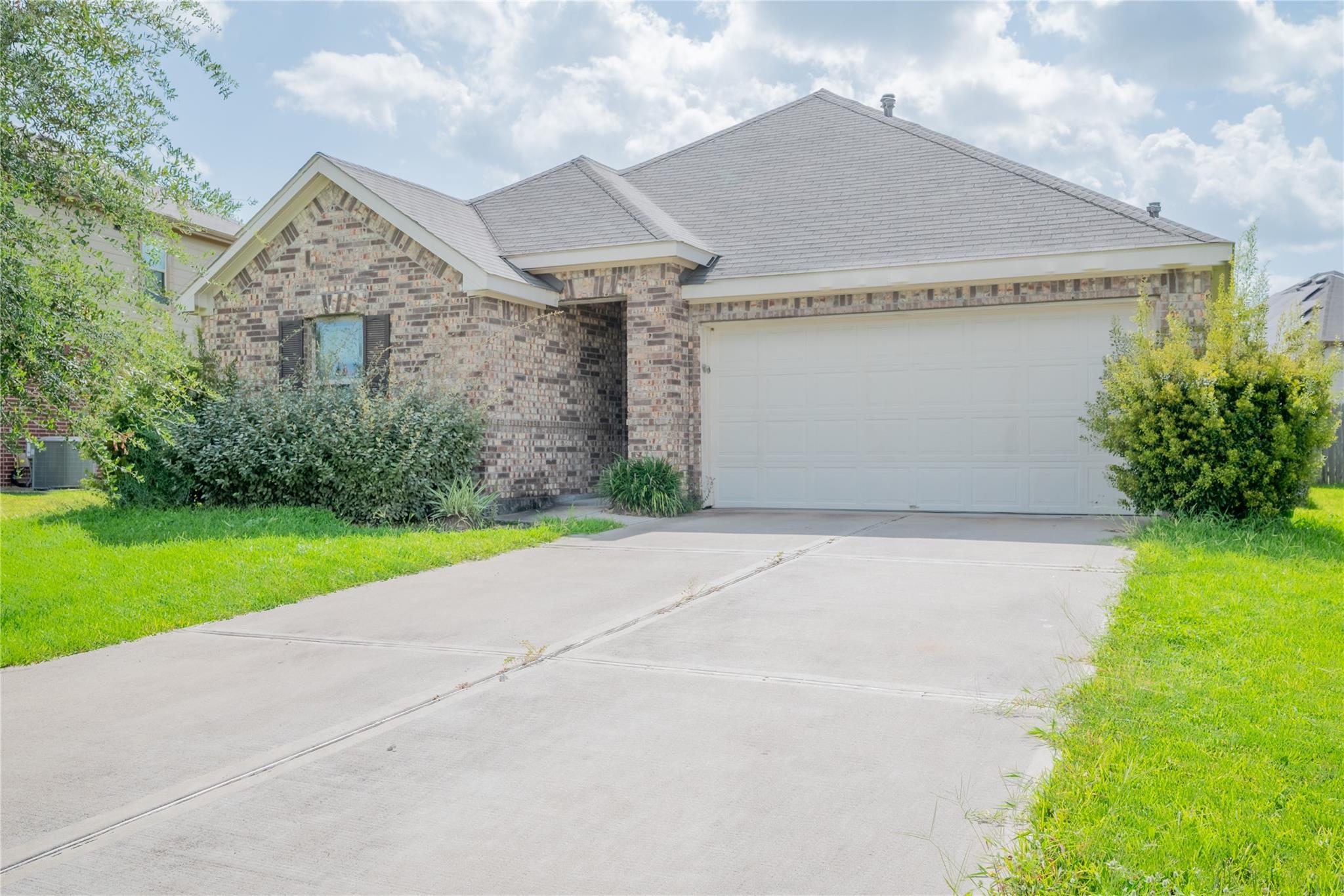 2524 Bryan Park Lane — photo