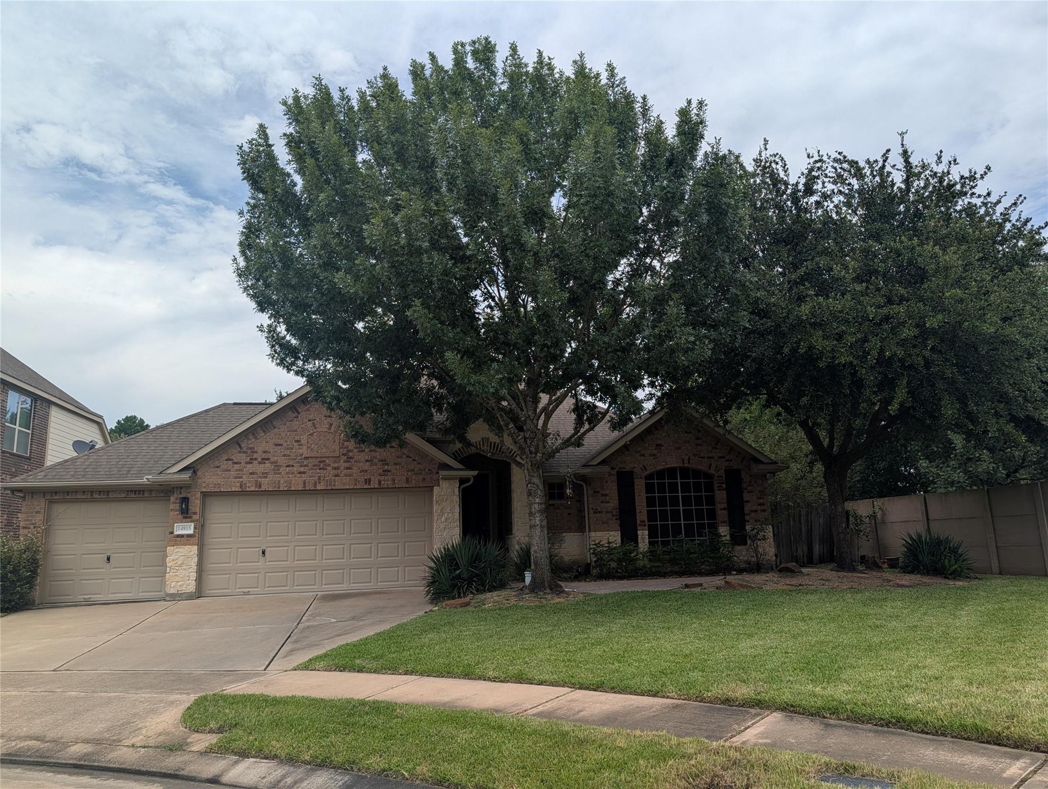 14915 Bronze Finch Drive — photo