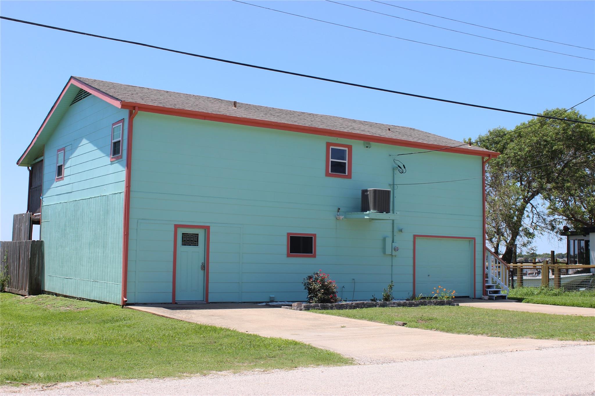 323 E Bayshore Drive — photo