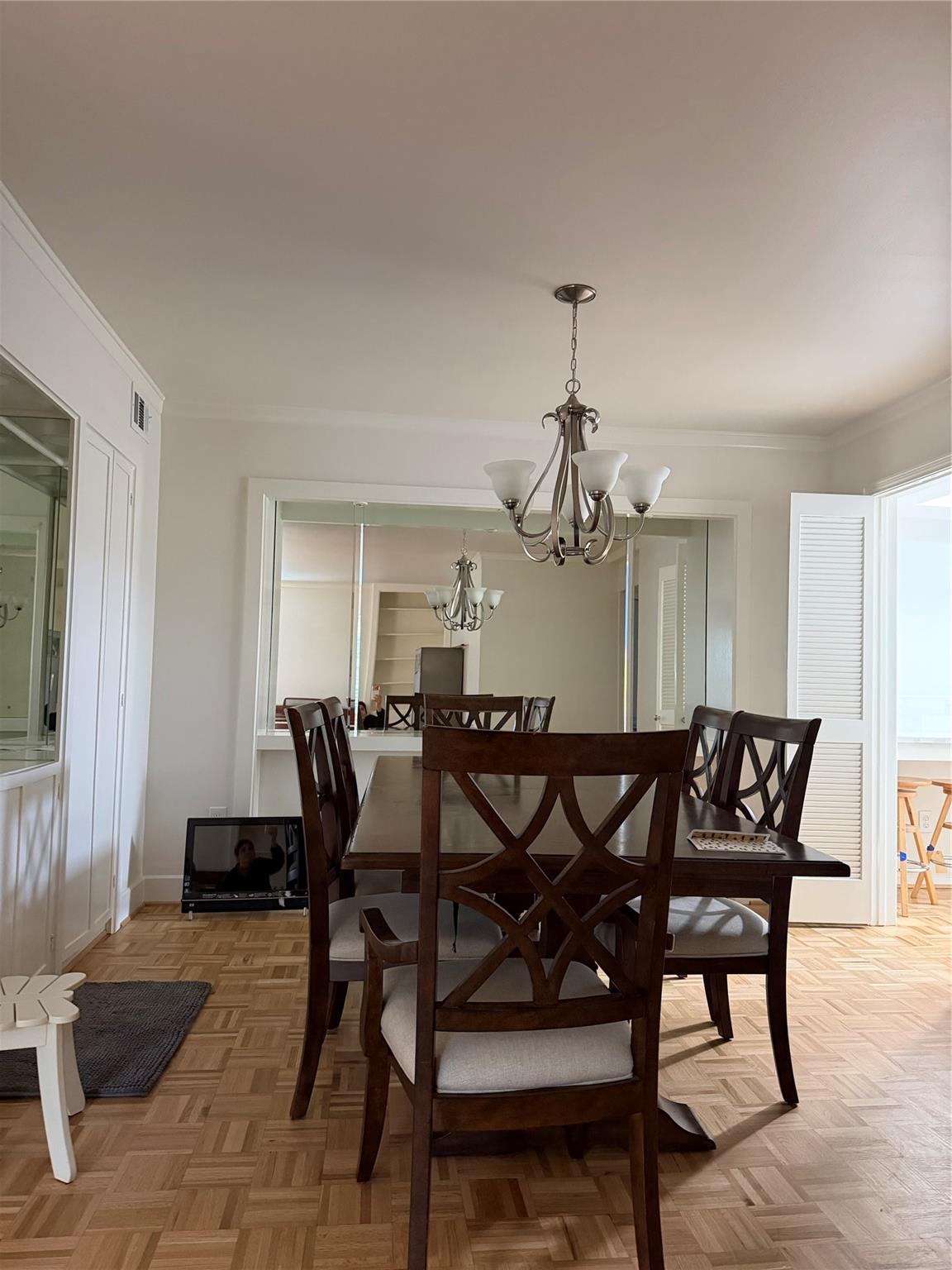 353 N Post Oak Lane #828 — photo