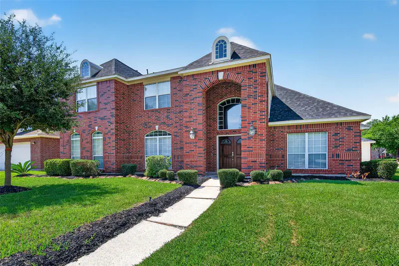 4521 Park Bend Drive — photo