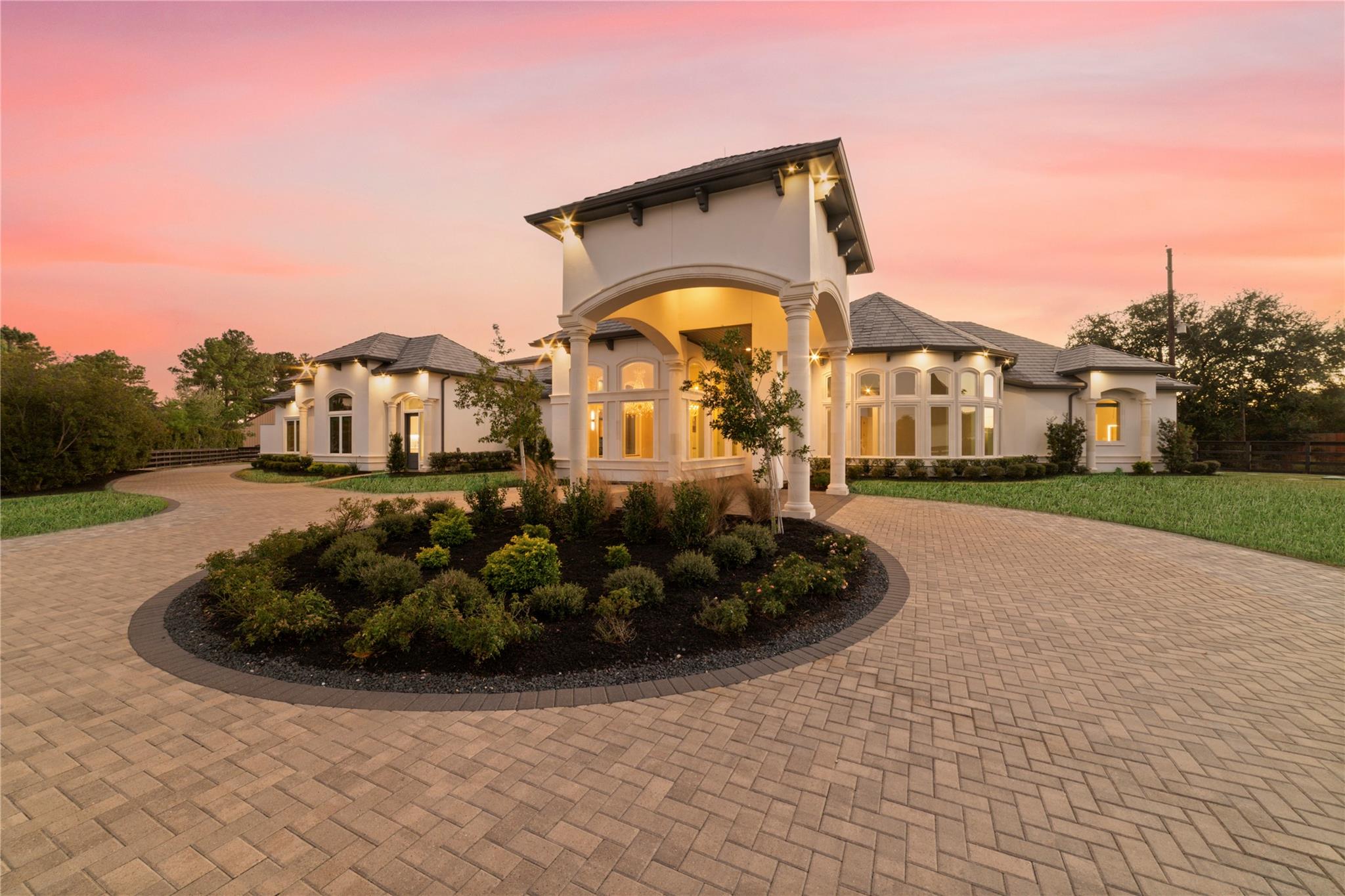2 Little Sorrell Court — photo