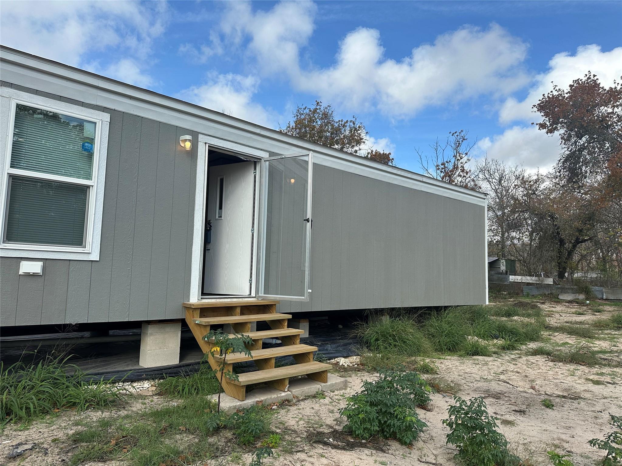 23197 W Addison Street — photo