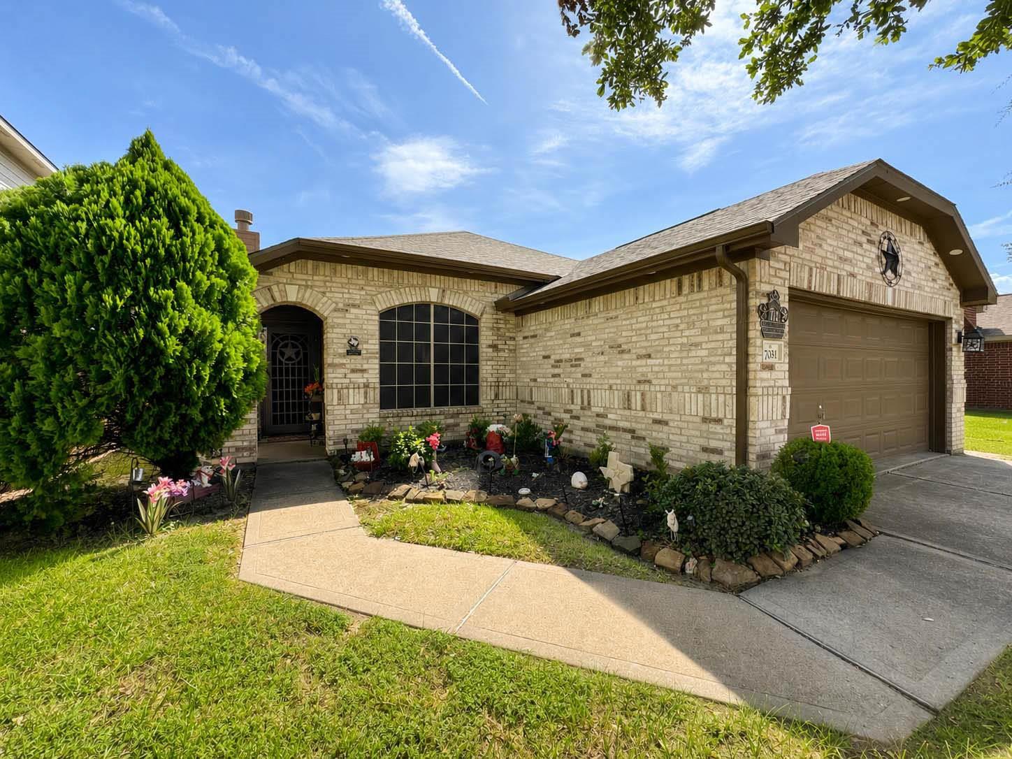 7031 Musclewood Road — photo