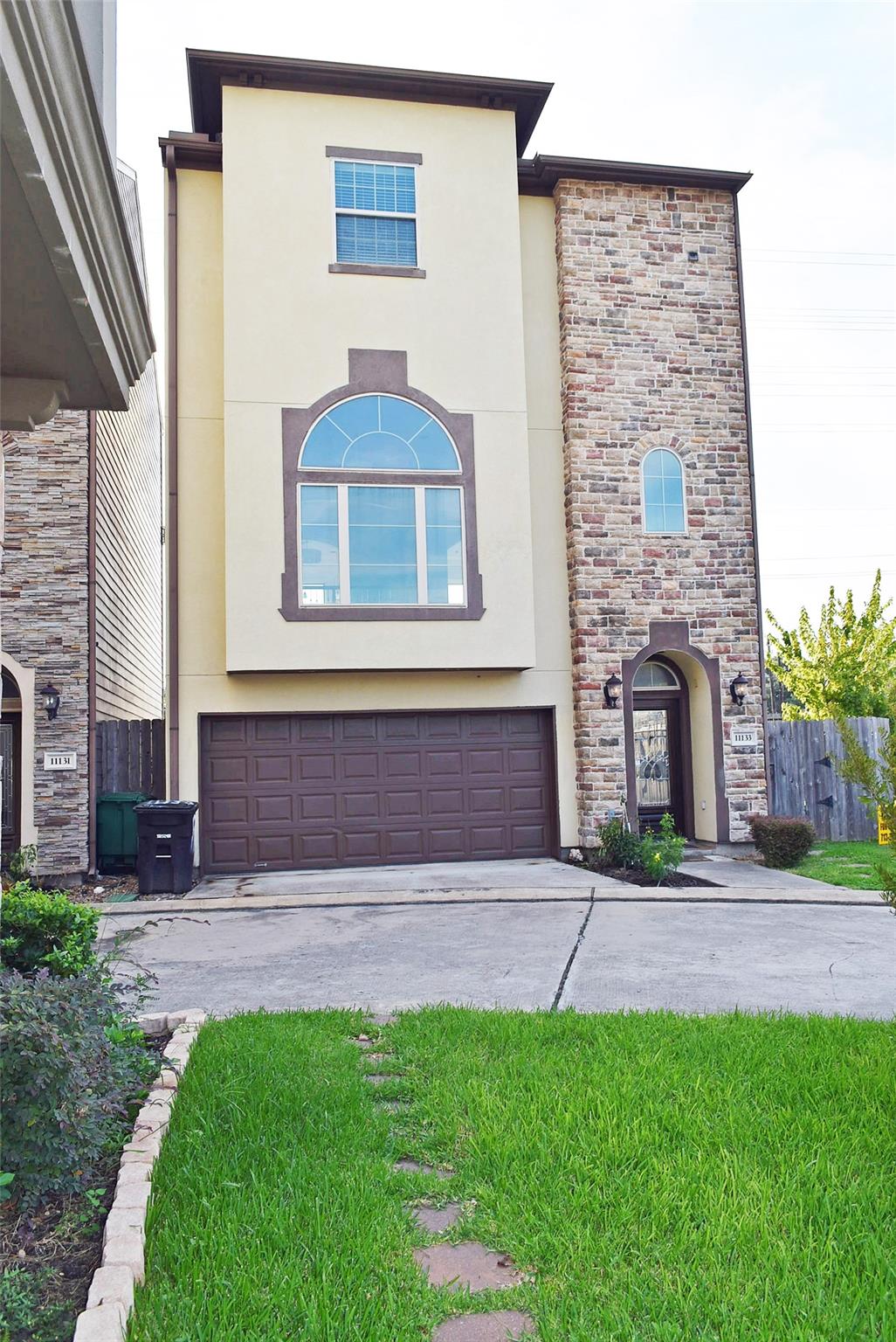 11133 Olympia Drive — photo