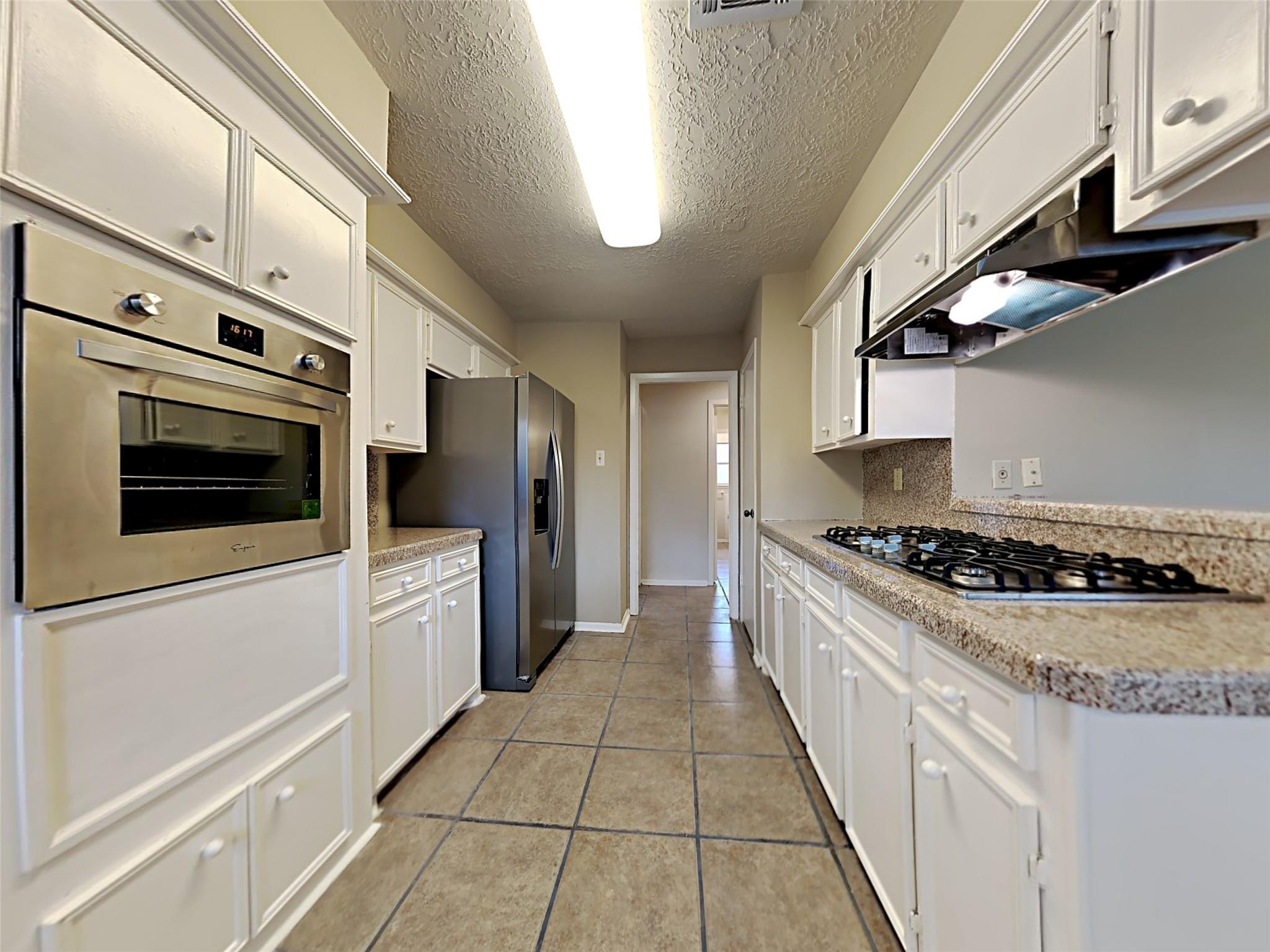 603 Blue Ridge Drive, Shenandoah, TX 77381 — photo 2