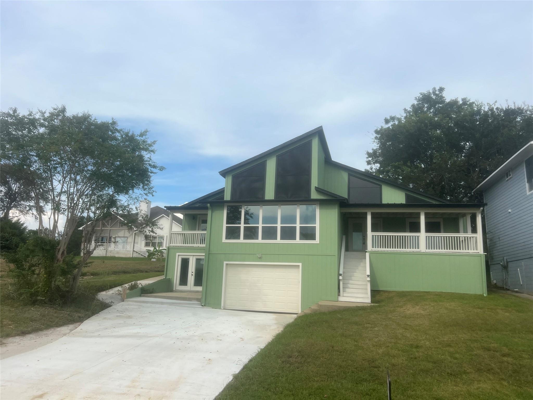 311 Edgewater Drive — photo