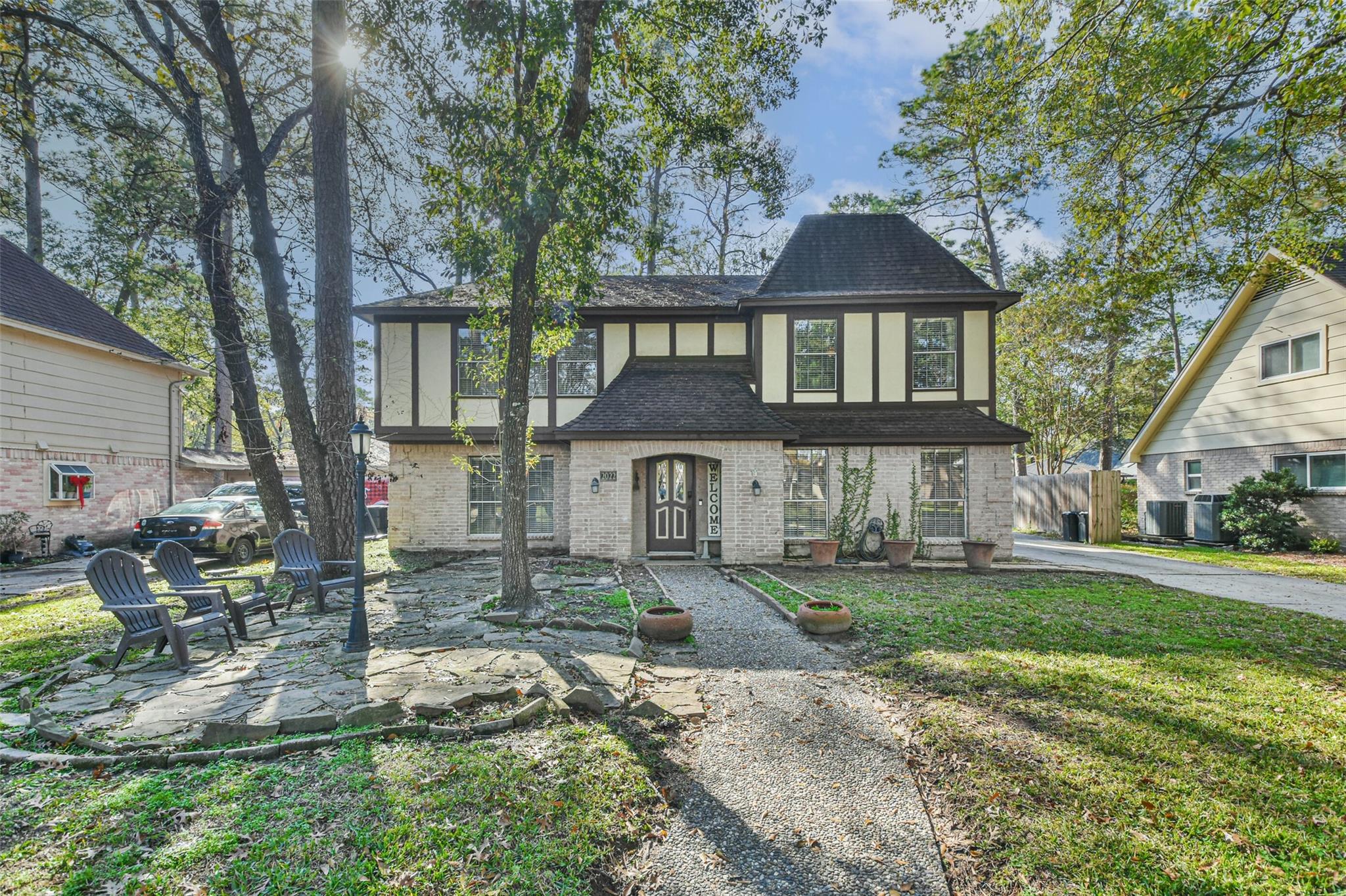 2022 Riverlawn Drive — photo