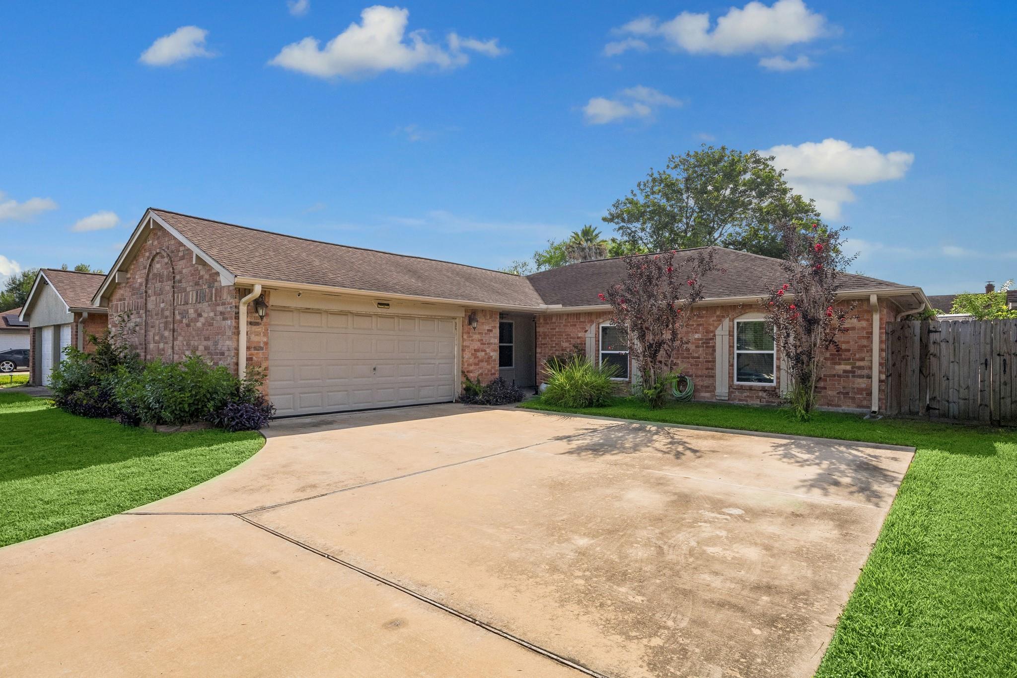 2427 Heritage Bend Drive — photo