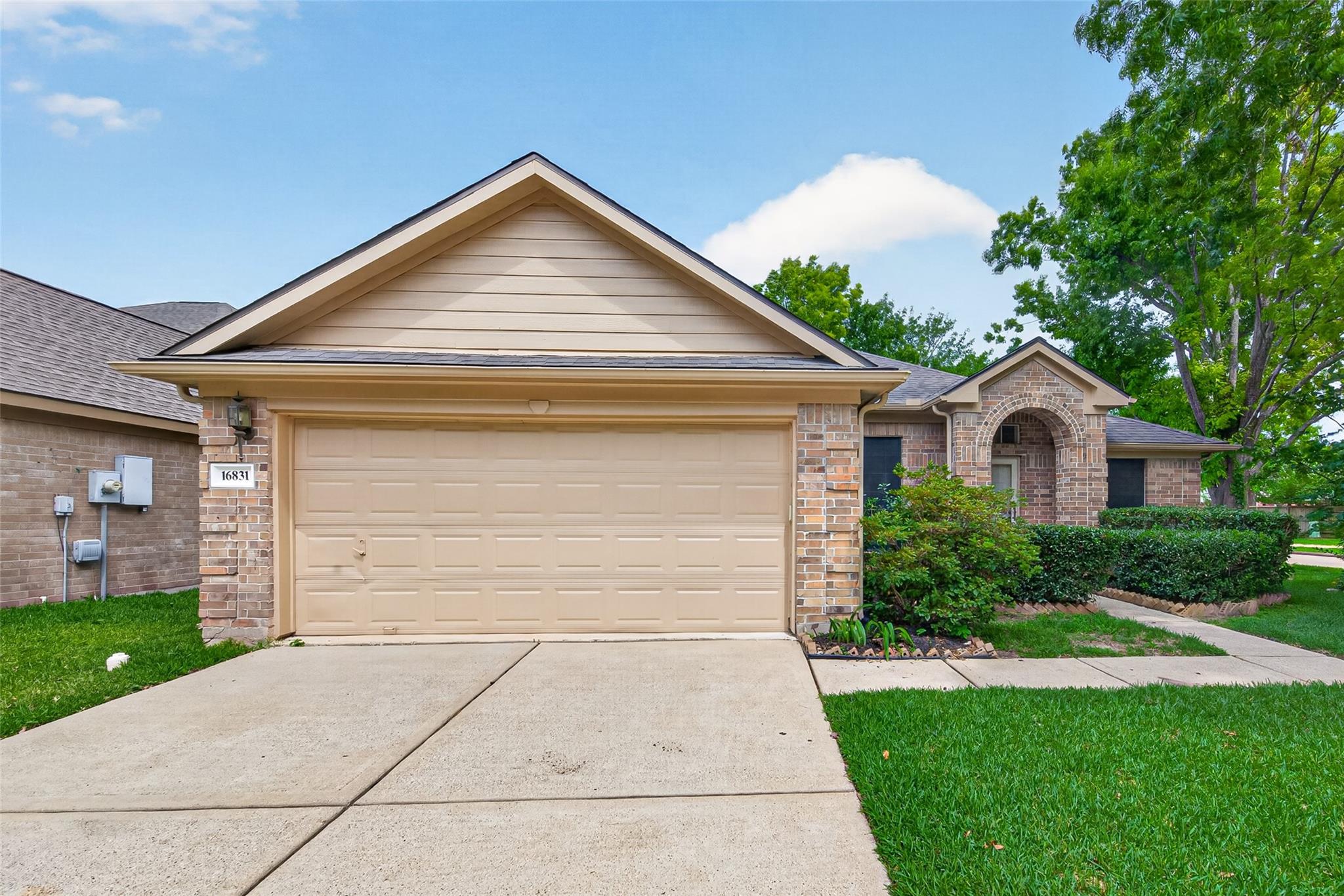 16831 Dunbar Grove Court — photo