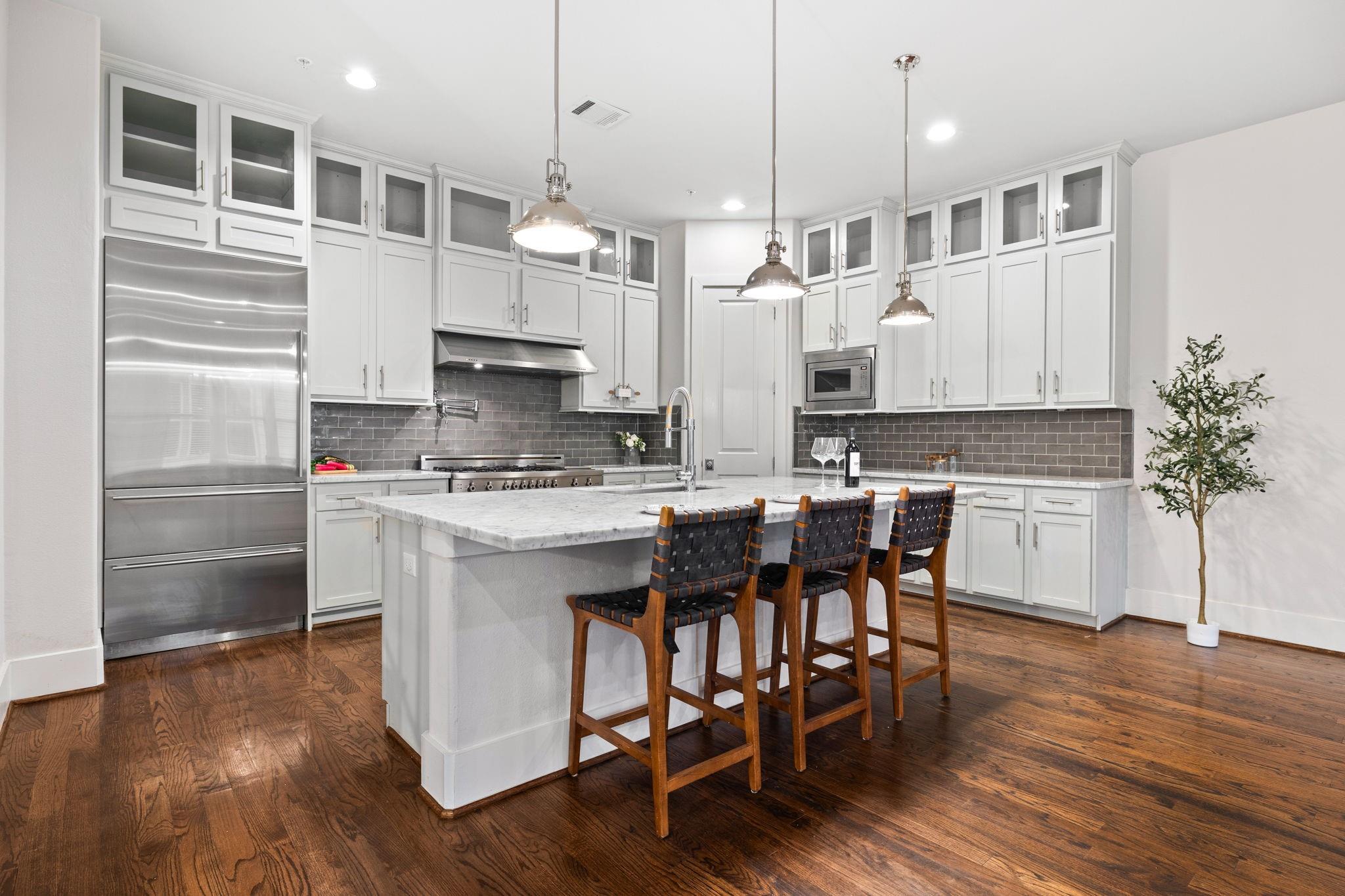 916 Yale Street #D — photo