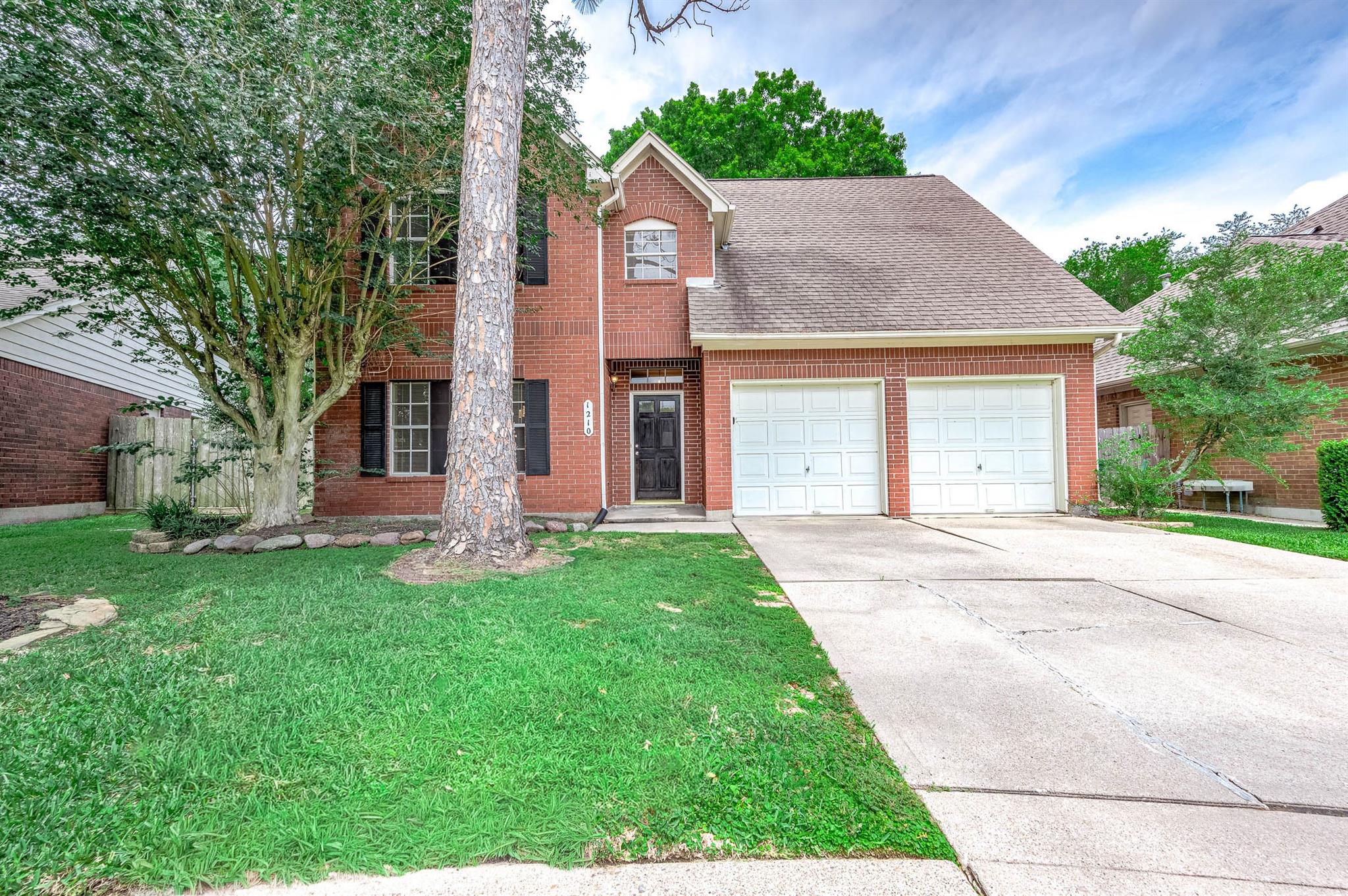 1210 Sandy Plains Lane — photo