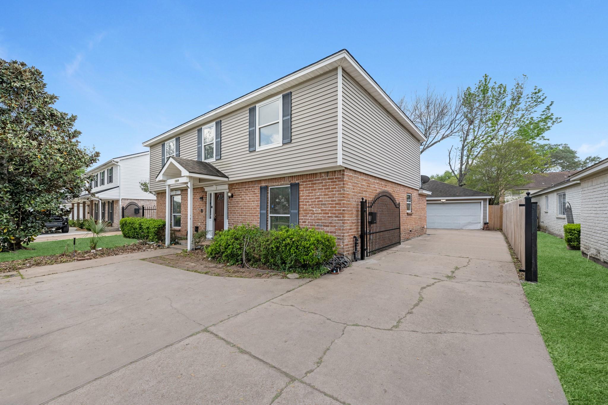 11319 Briar Forest Drive — photo