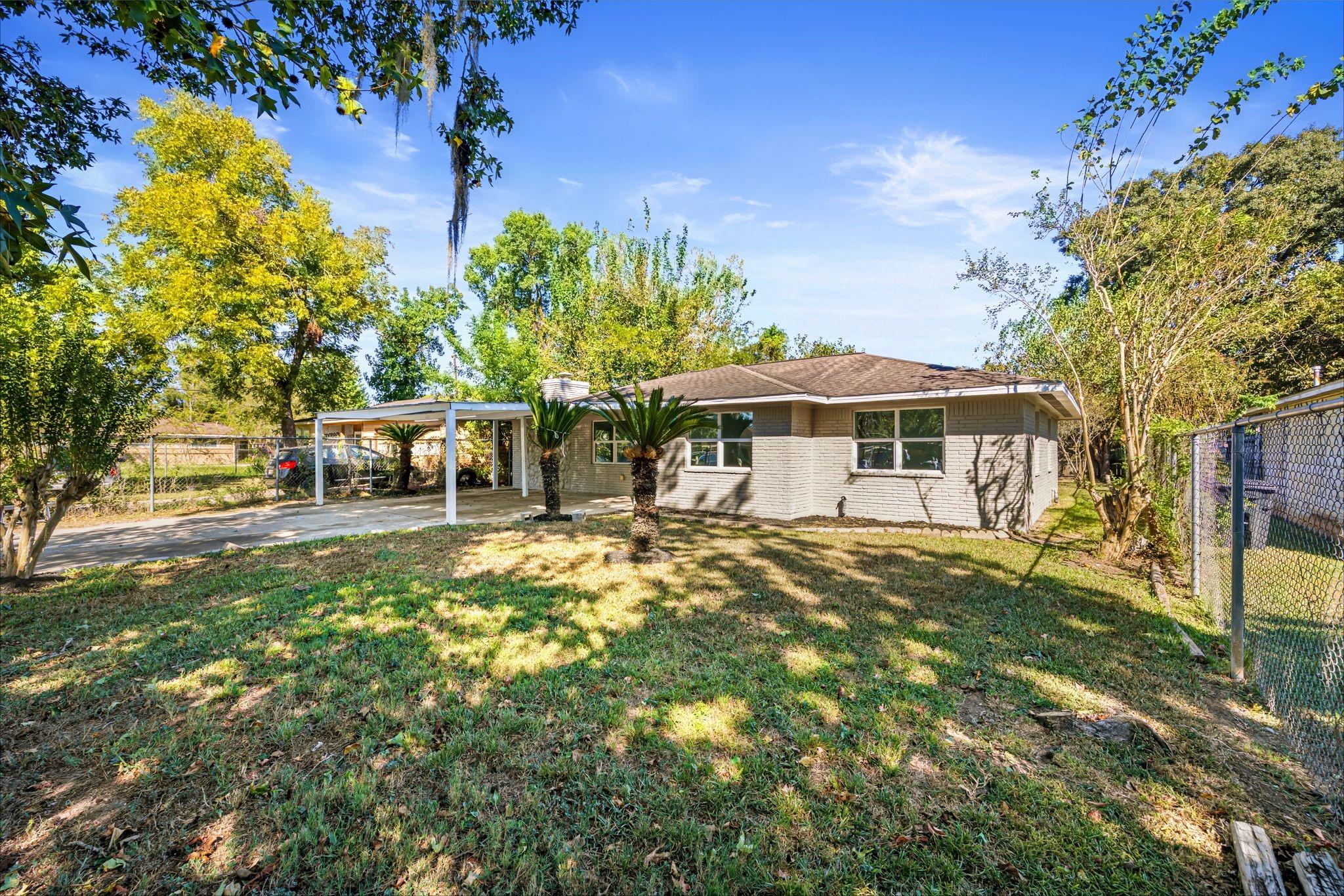 10438 Caxton Street — photo