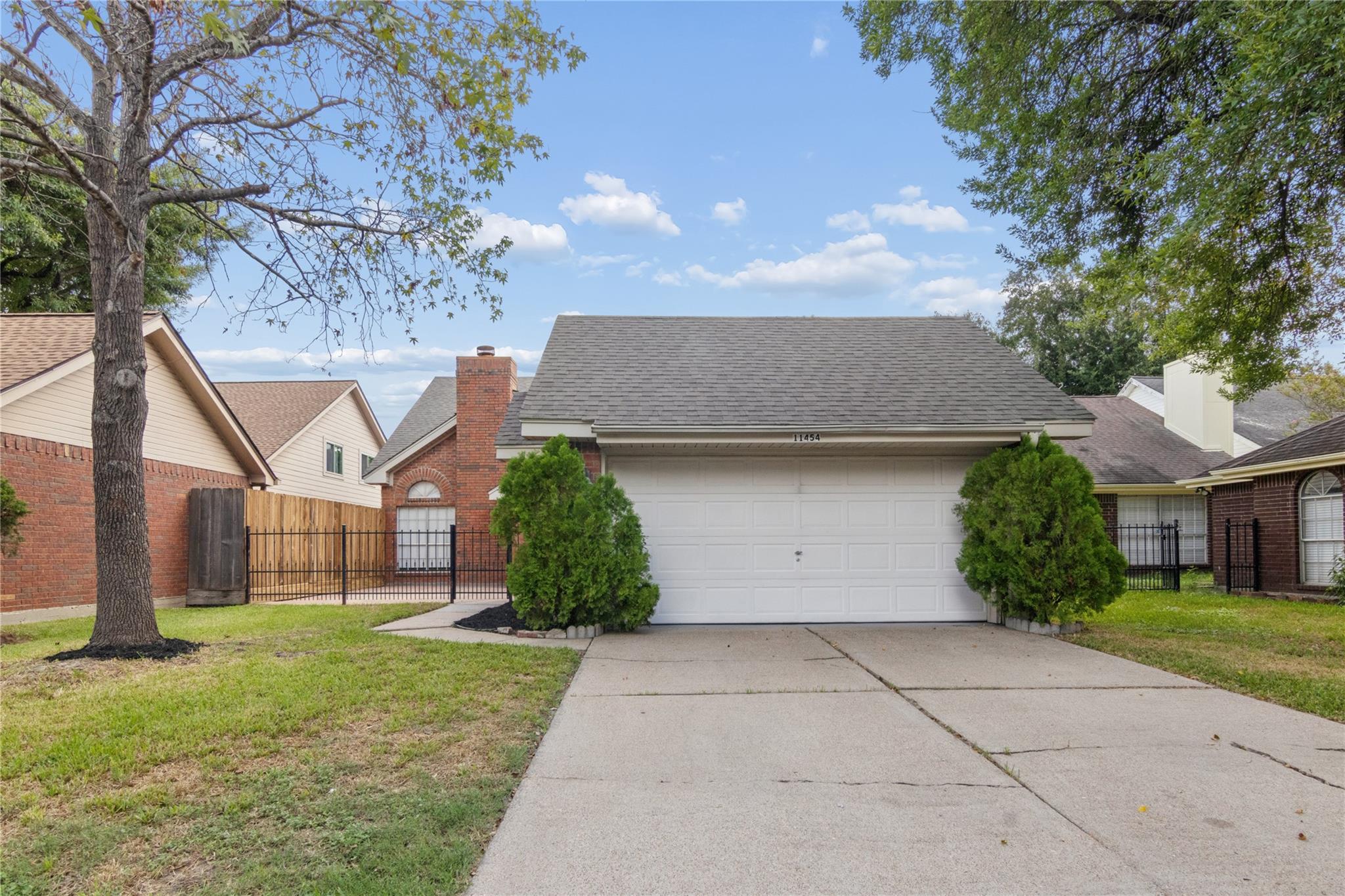 11454 W Travelers Way Circle — photo