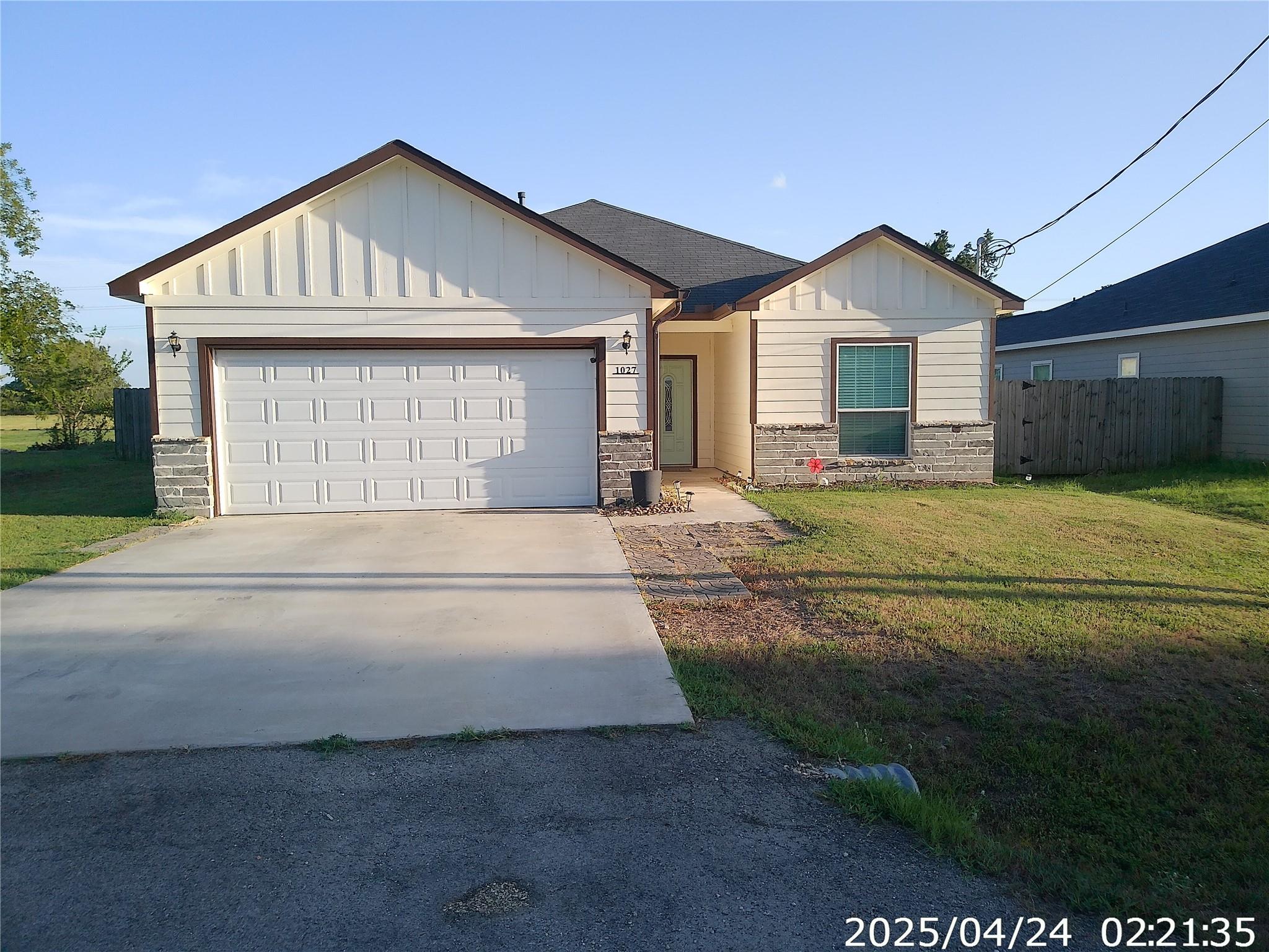 1027 Wallace Street — photo