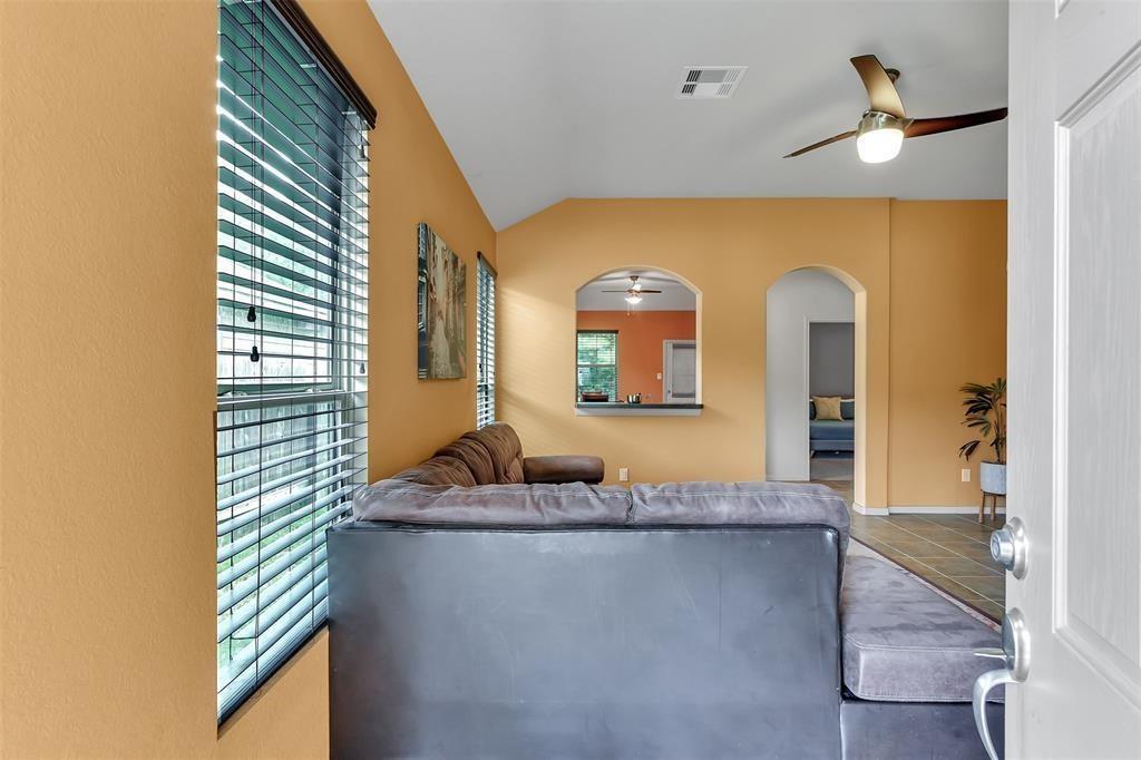 9505 E Woodmark, Conroe, TX 77304 — photo 3