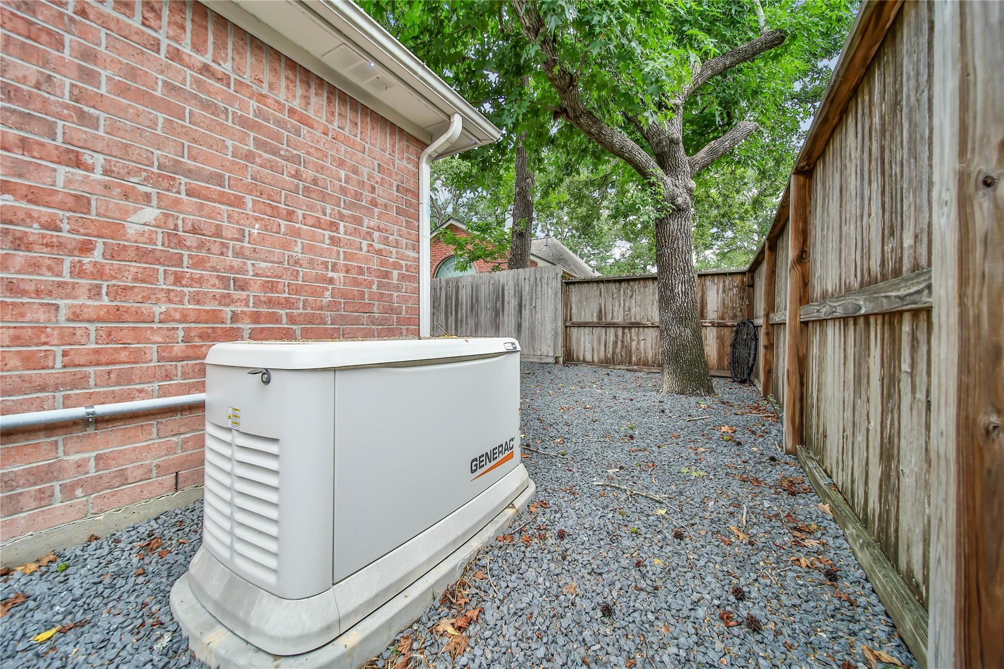 34 Dover Drive, Conroe, TX 77304 — photo 3