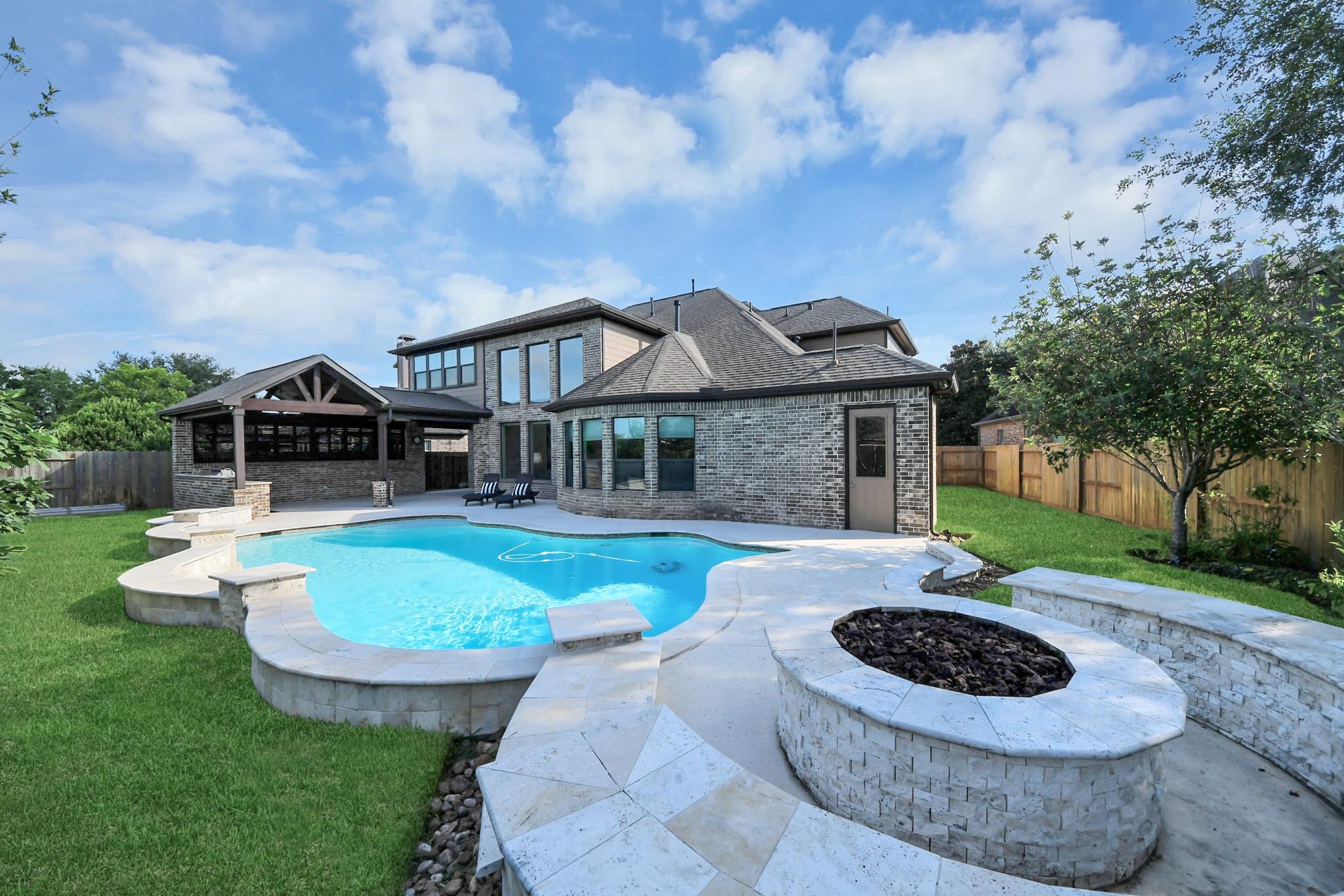 67 Azure Lake Court — photo