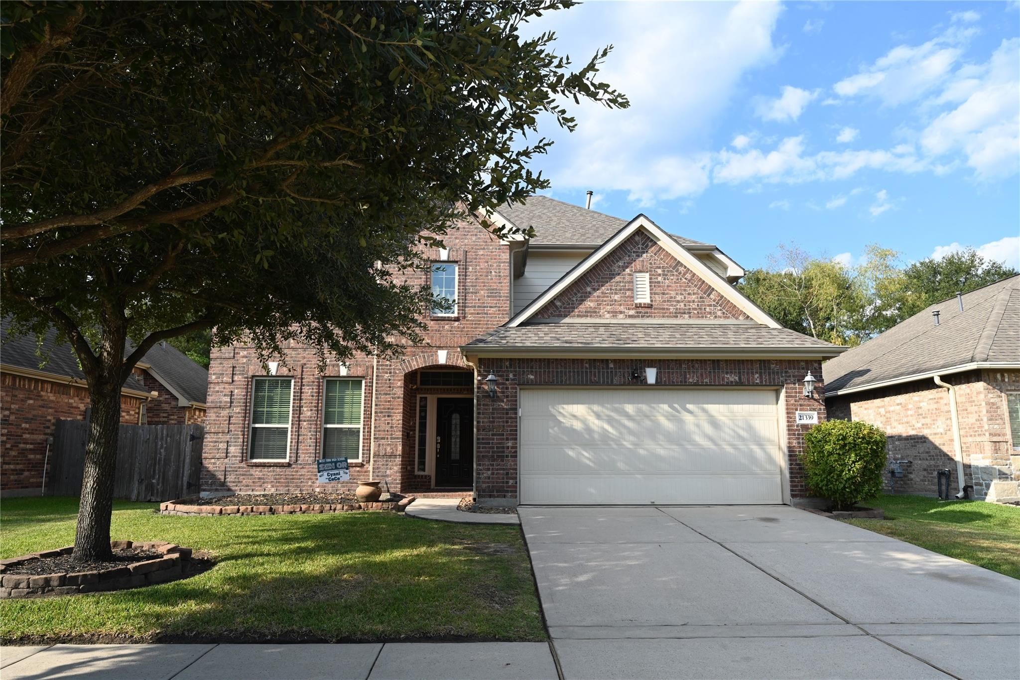 21339 Russell Chase Drive — photo