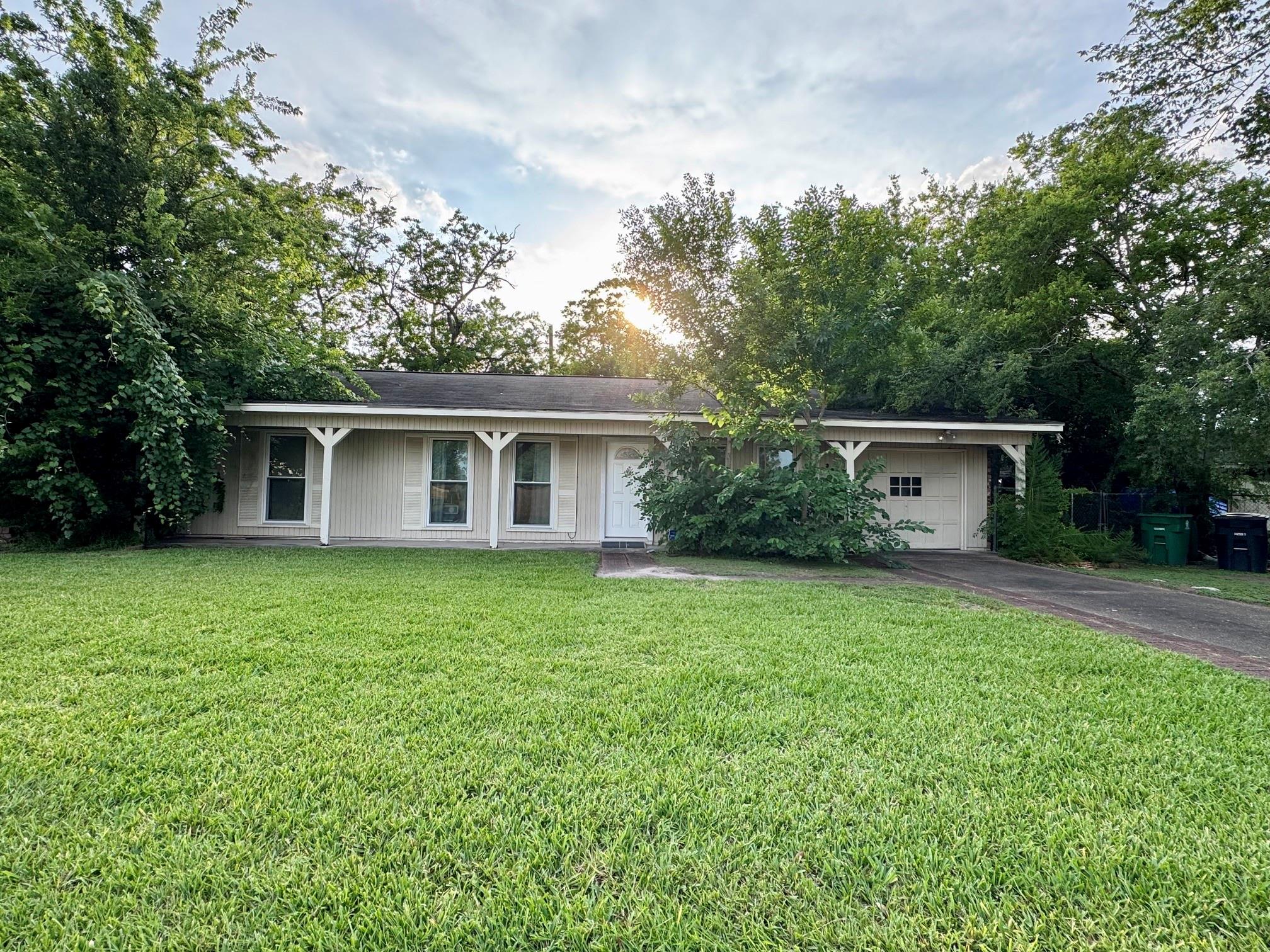 3917 Willow Springs Lane — photo