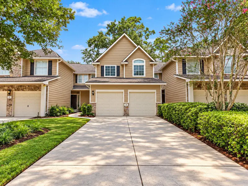38 Scotch Pine Court — photo