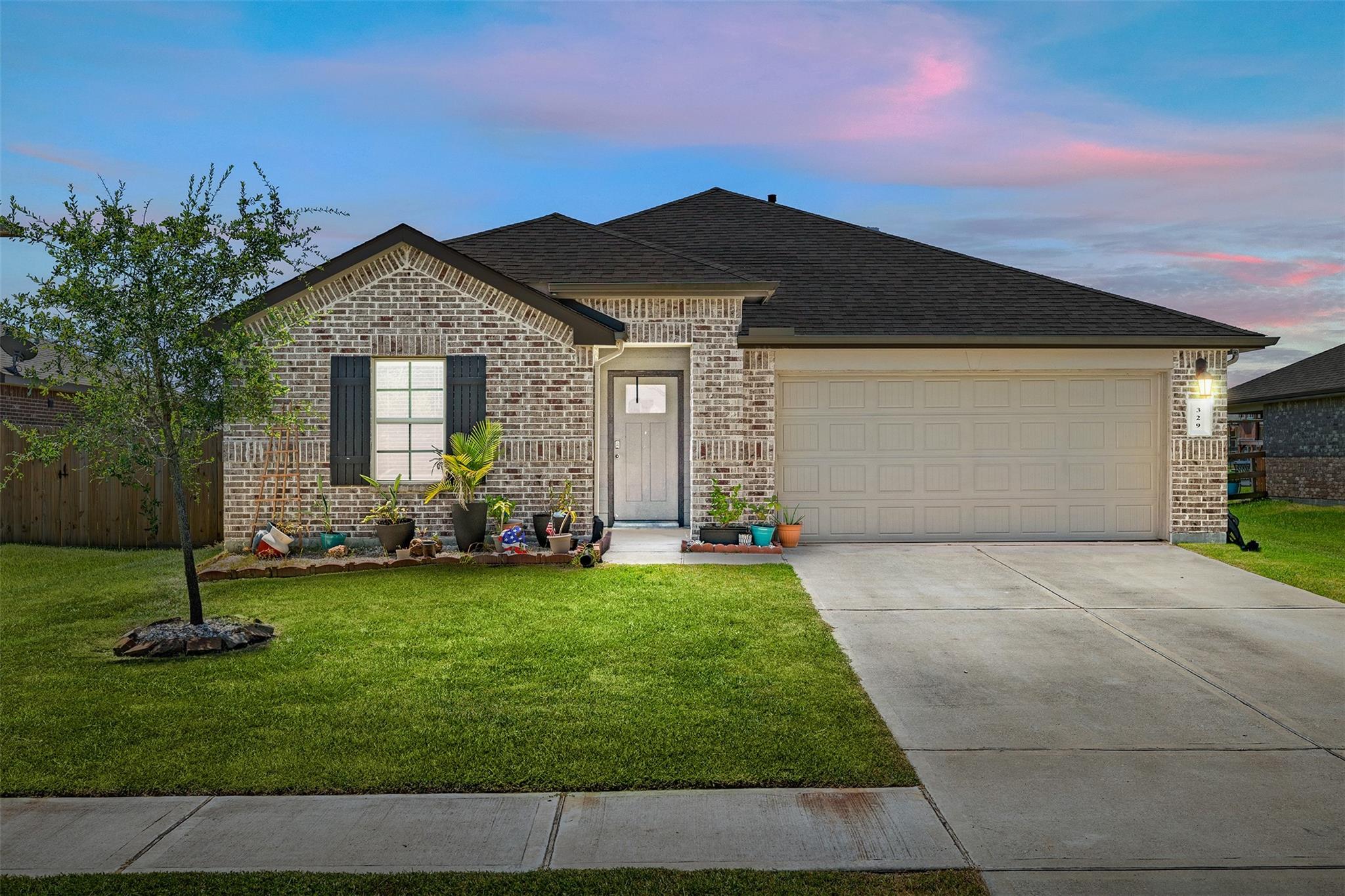 329 Kickapoo Drive, Anahuac, TX 77514