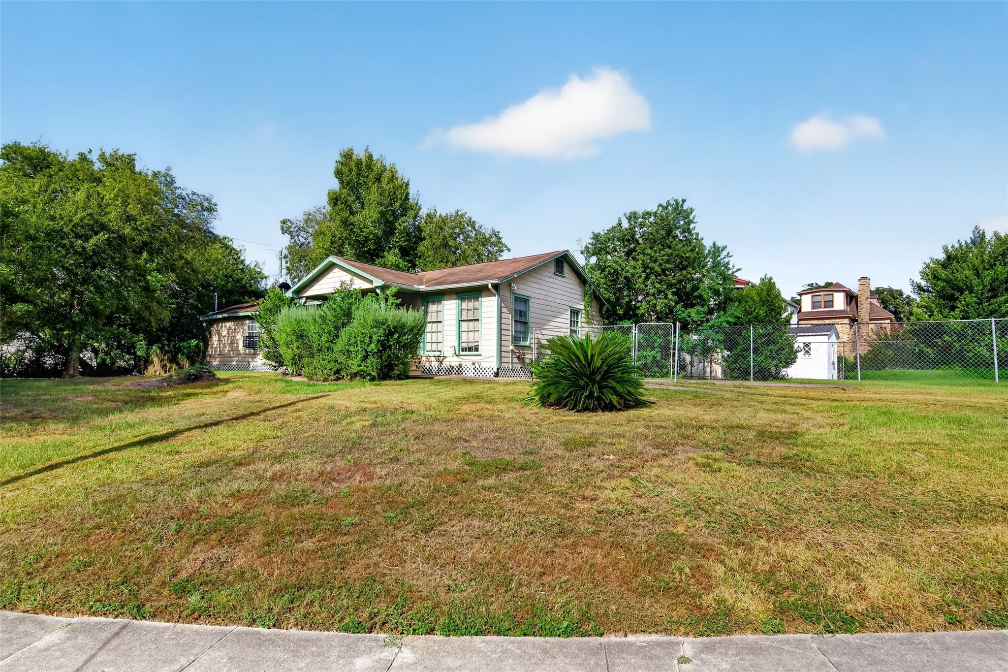 5130 Live Oak Street — photo