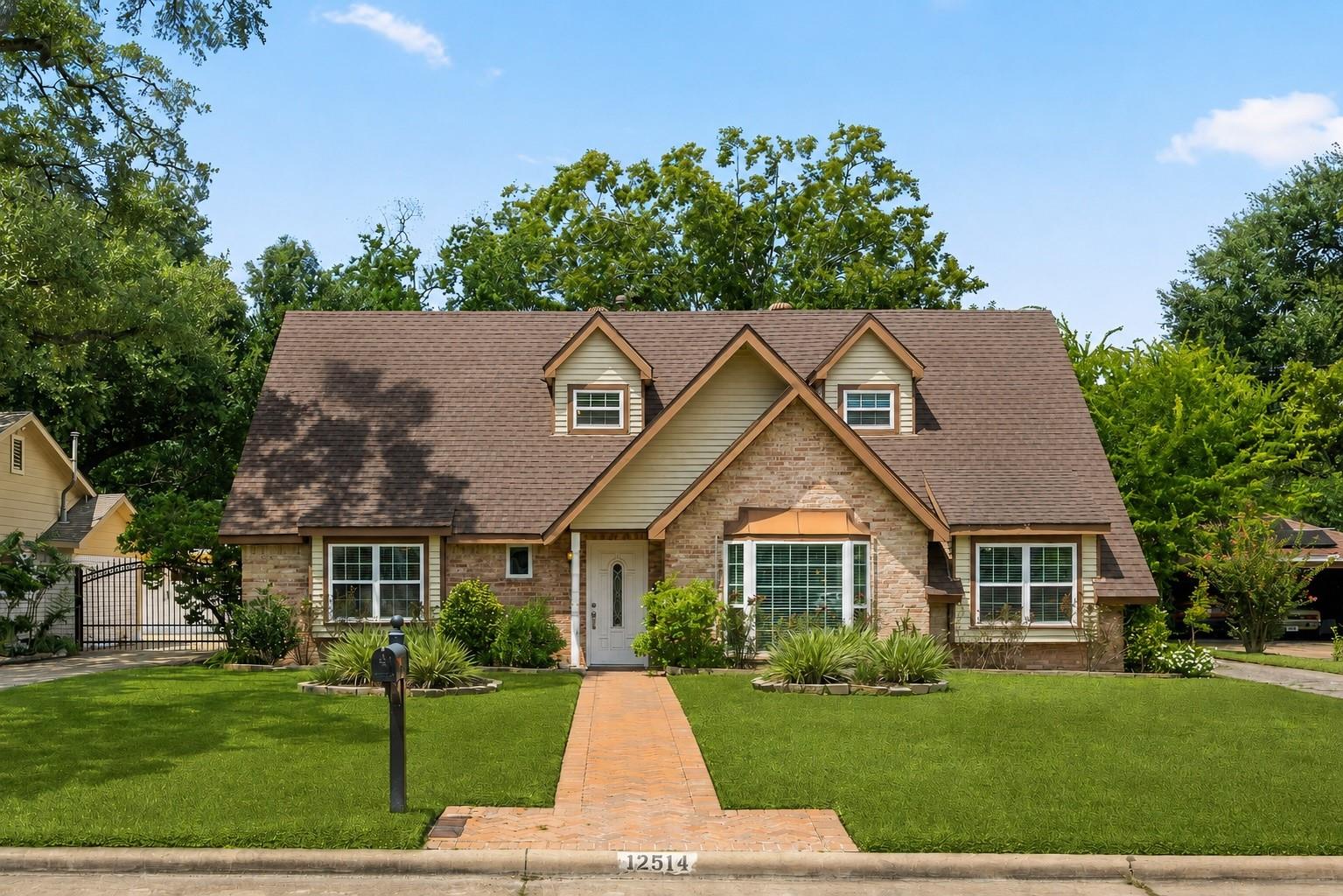 12514 Hazelwood Lane — photo