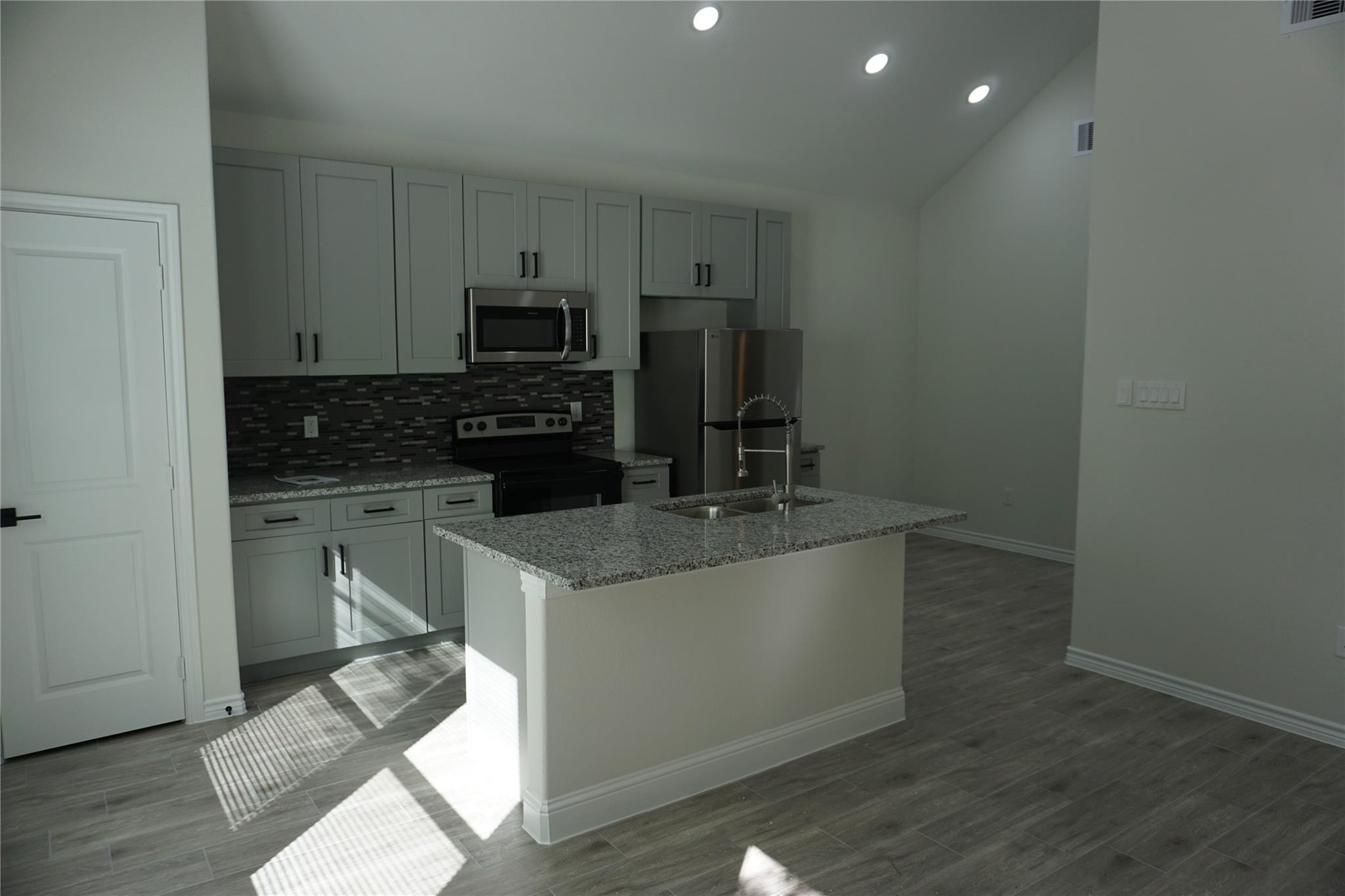 9976 Elder, Willis, TX 77318 — photo 3