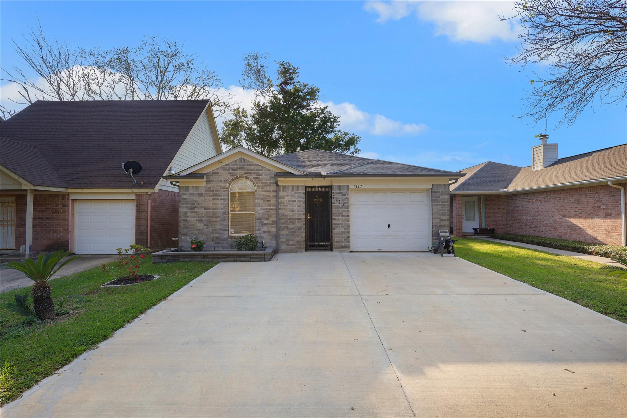 1117 Willersley Lane — photo