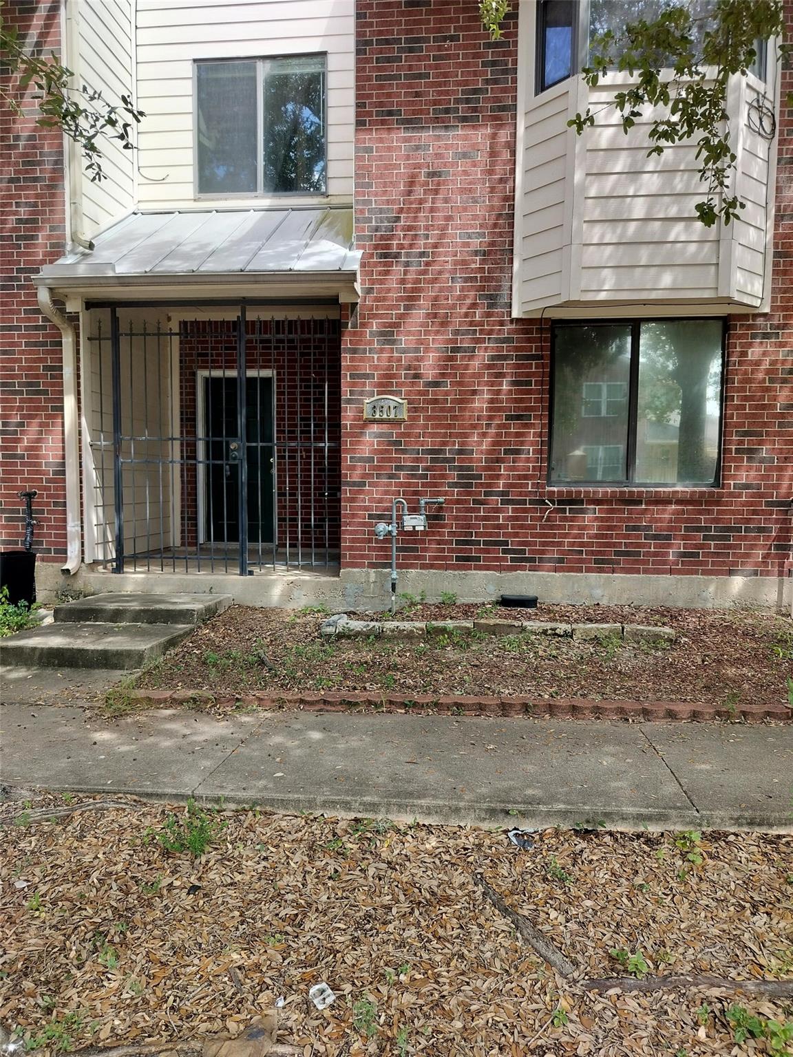 3507 Canfield Street — photo