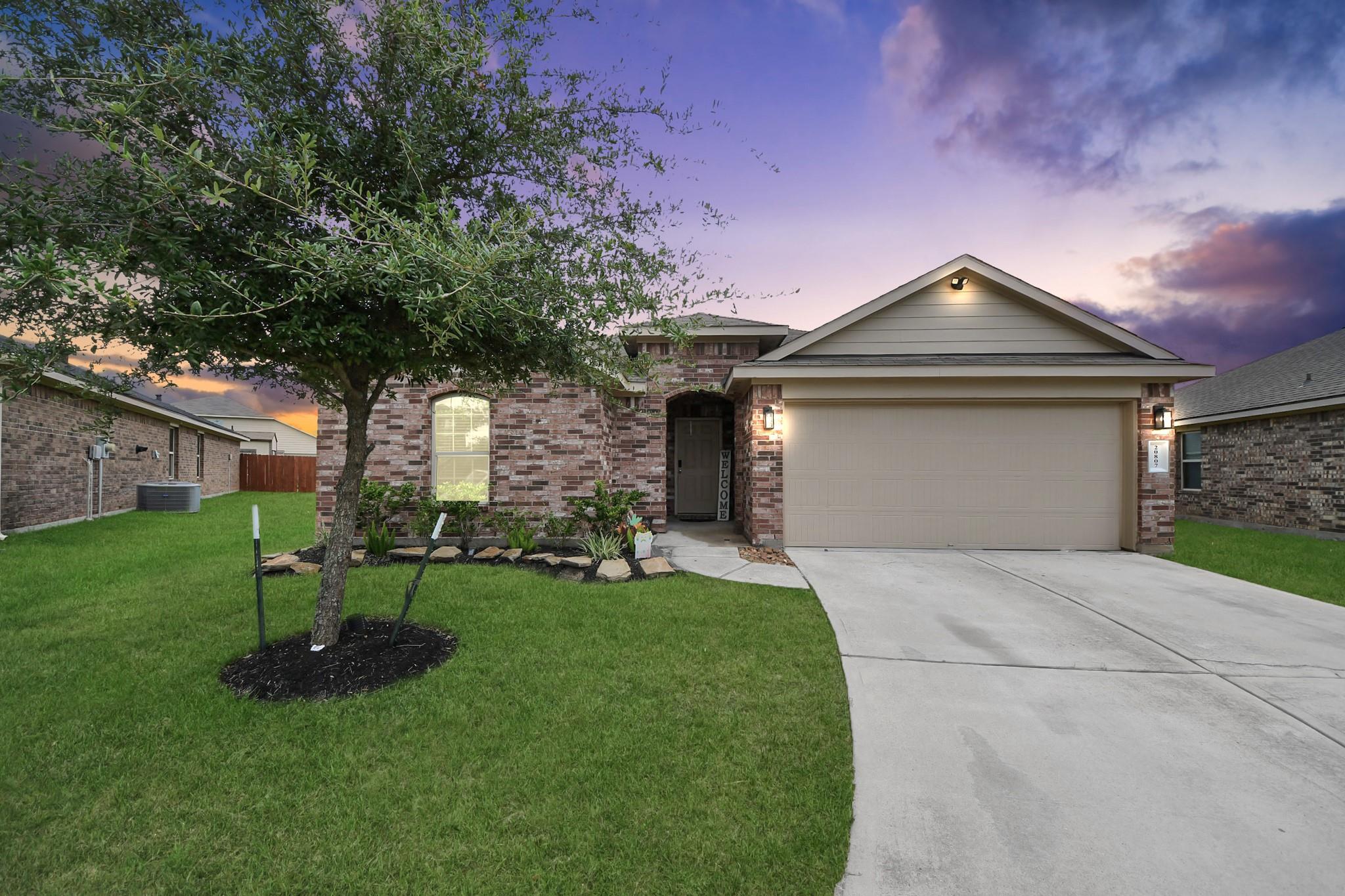 20807 Remington Oaks Court — photo