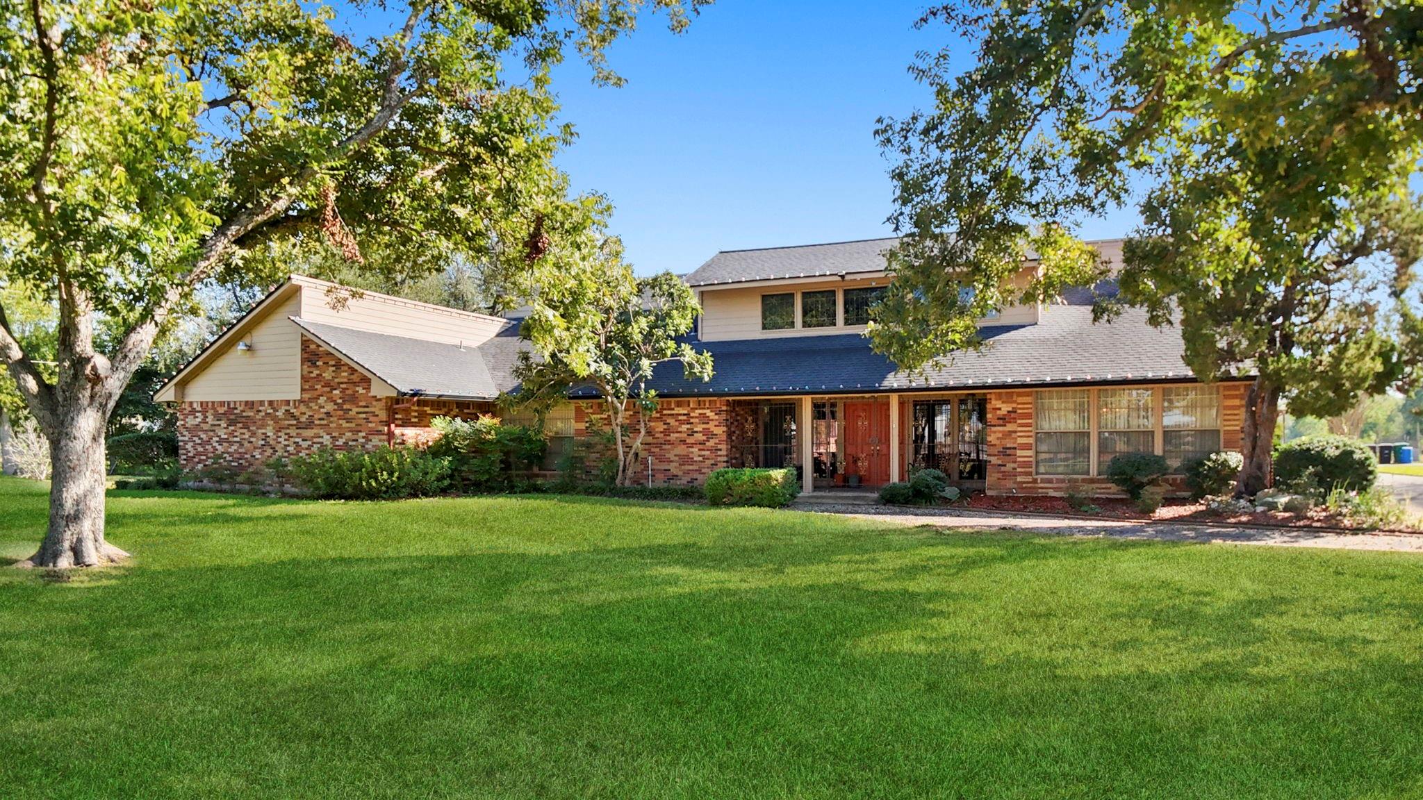 11318 Wallisville Road — photo