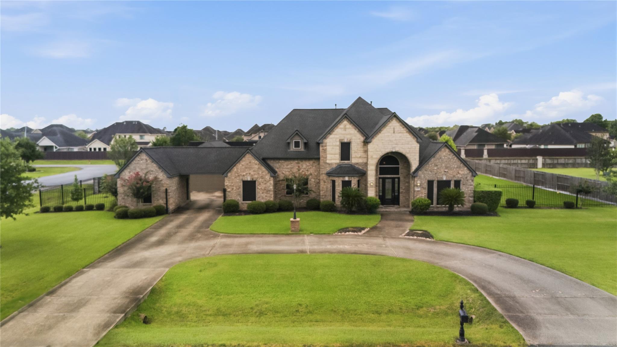 7702 Grovewood Court — photo