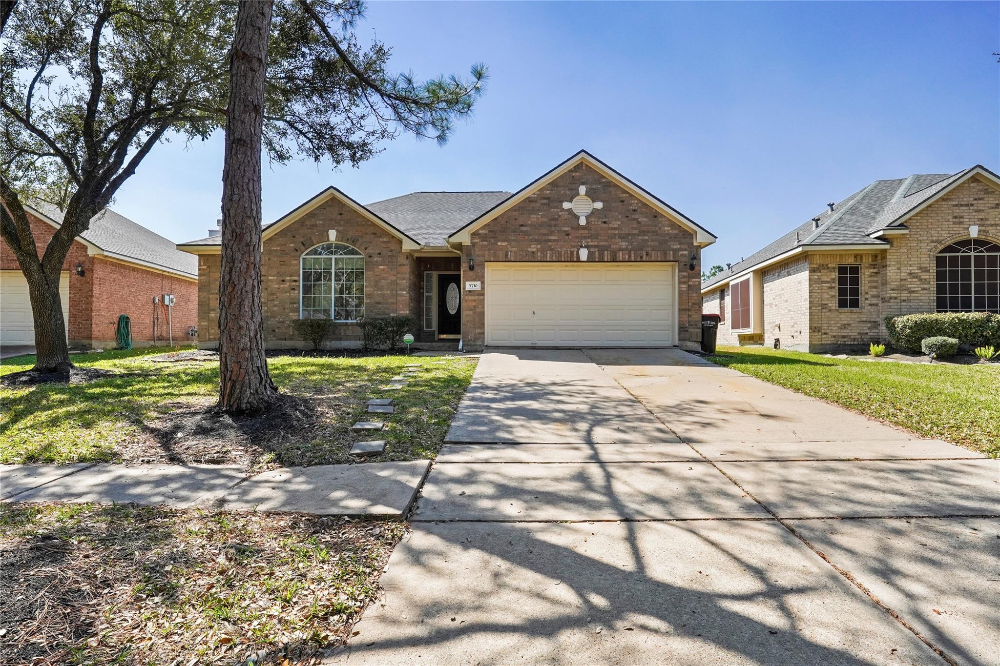 5710 Shady Hollow Court — photo