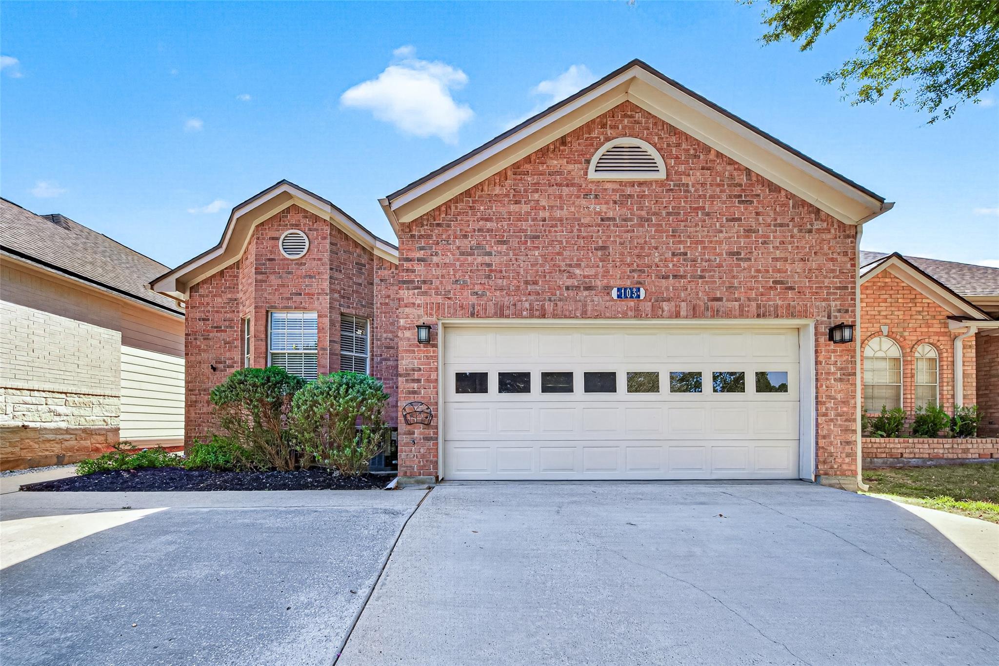 103 Fairway View Court — photo